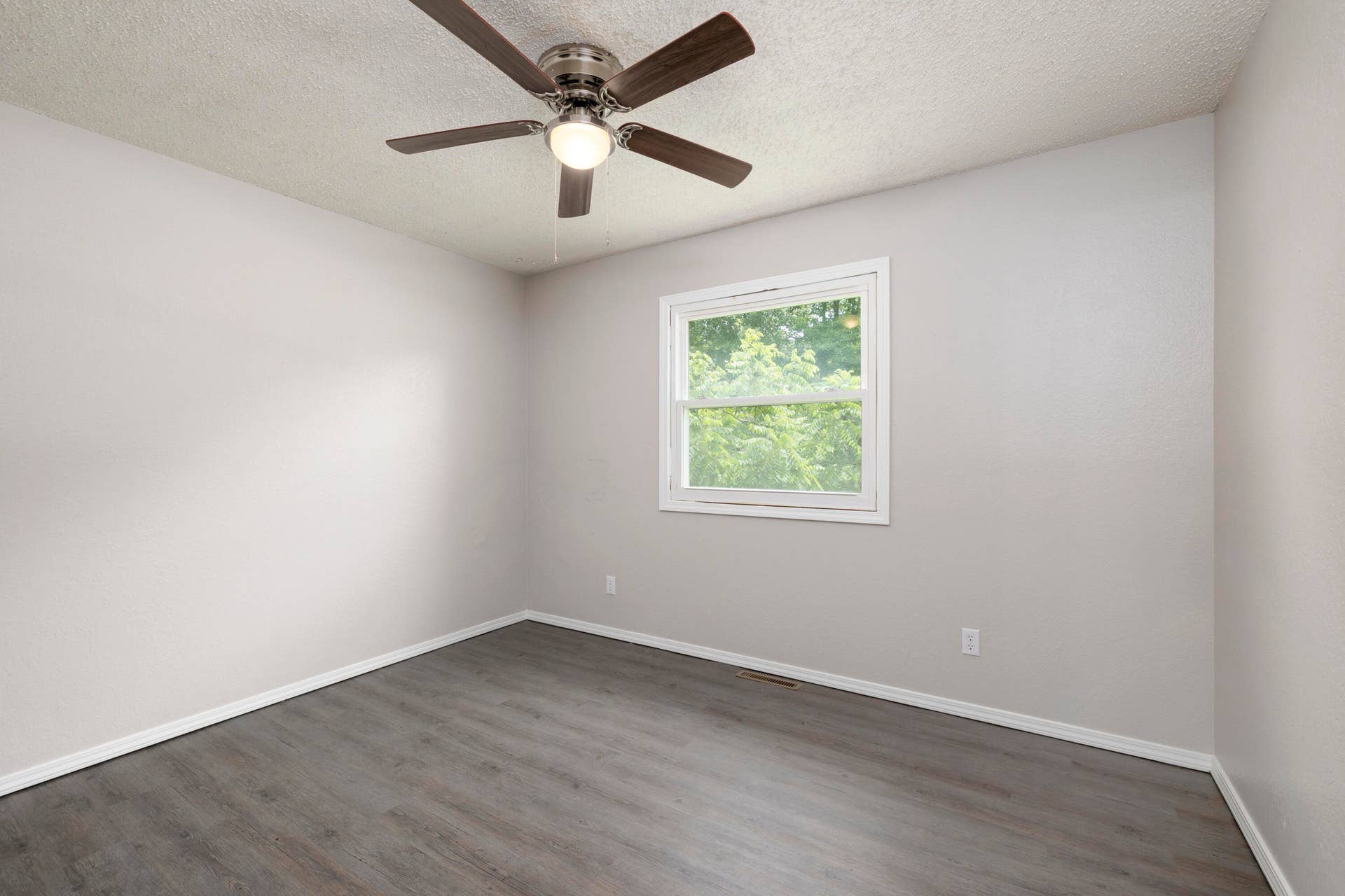 1015 N Hickory Street, Buffalo, MO 65622 _MG_5454