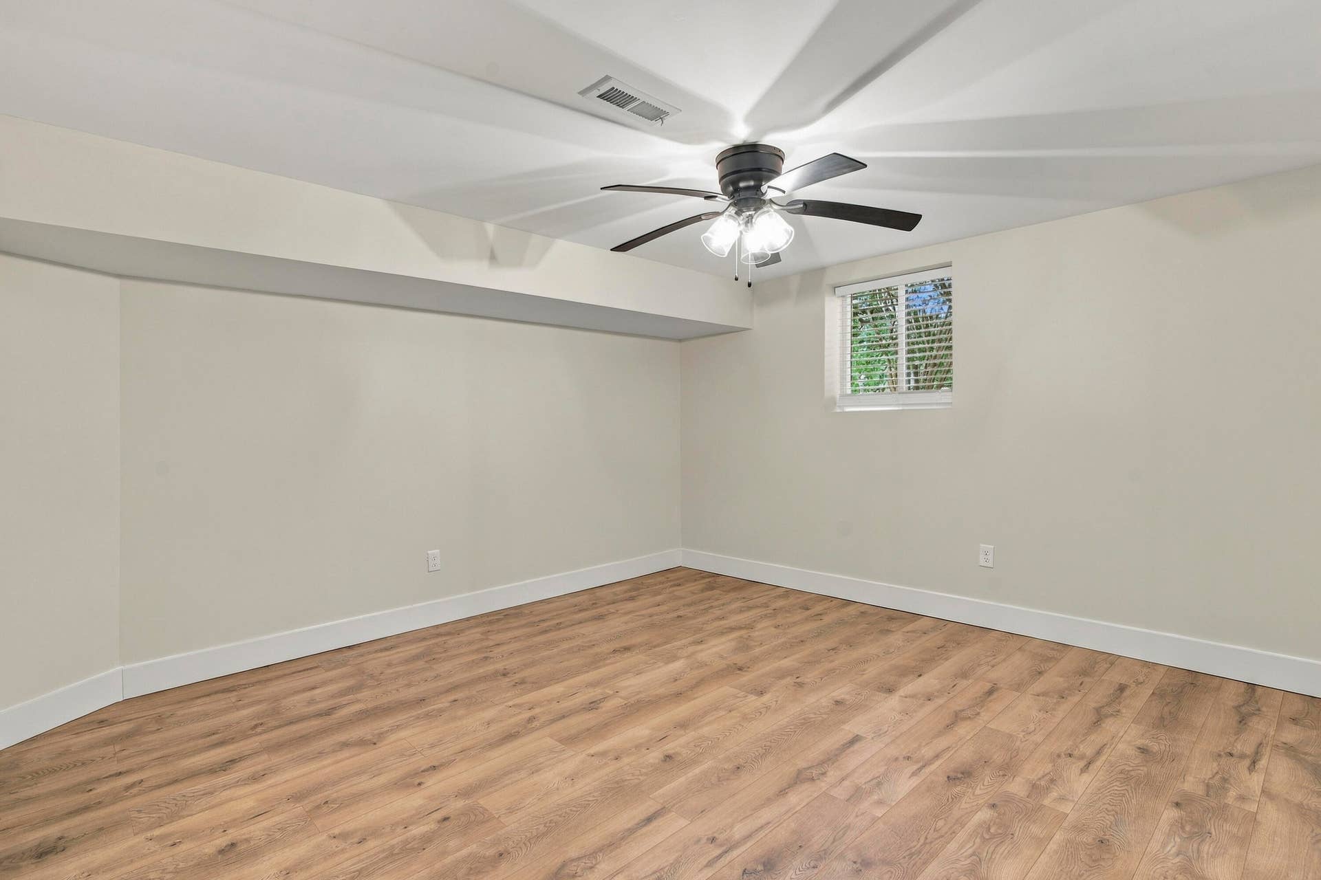 2734 E Glenwood Street, Springfield, MO 65804 2734 E Glenwod-41