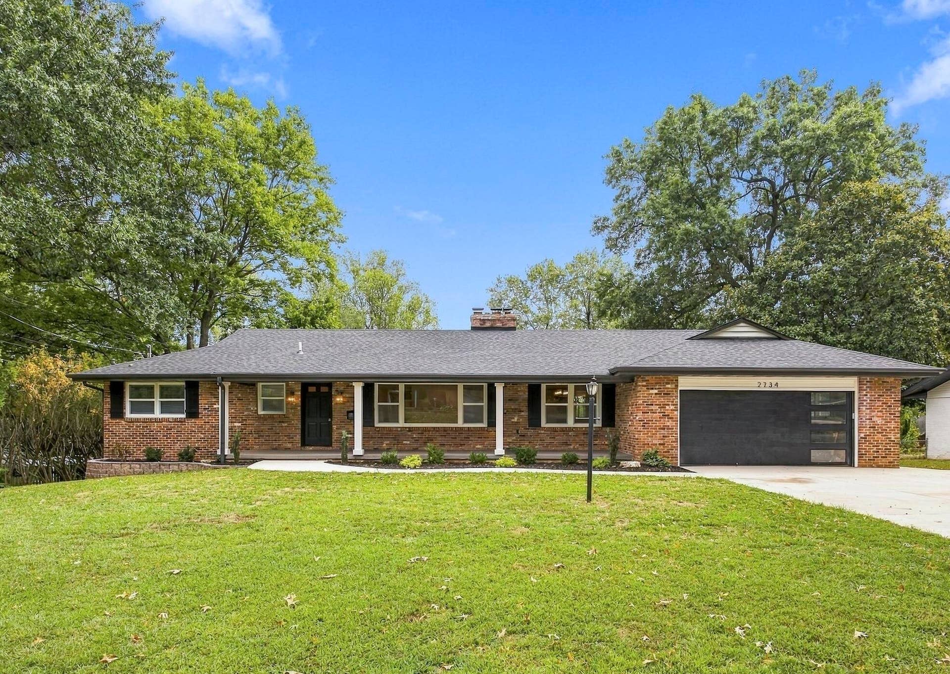 2734 E Glenwood Street, Springfield, MO 65804 2734 E Glenwod-1