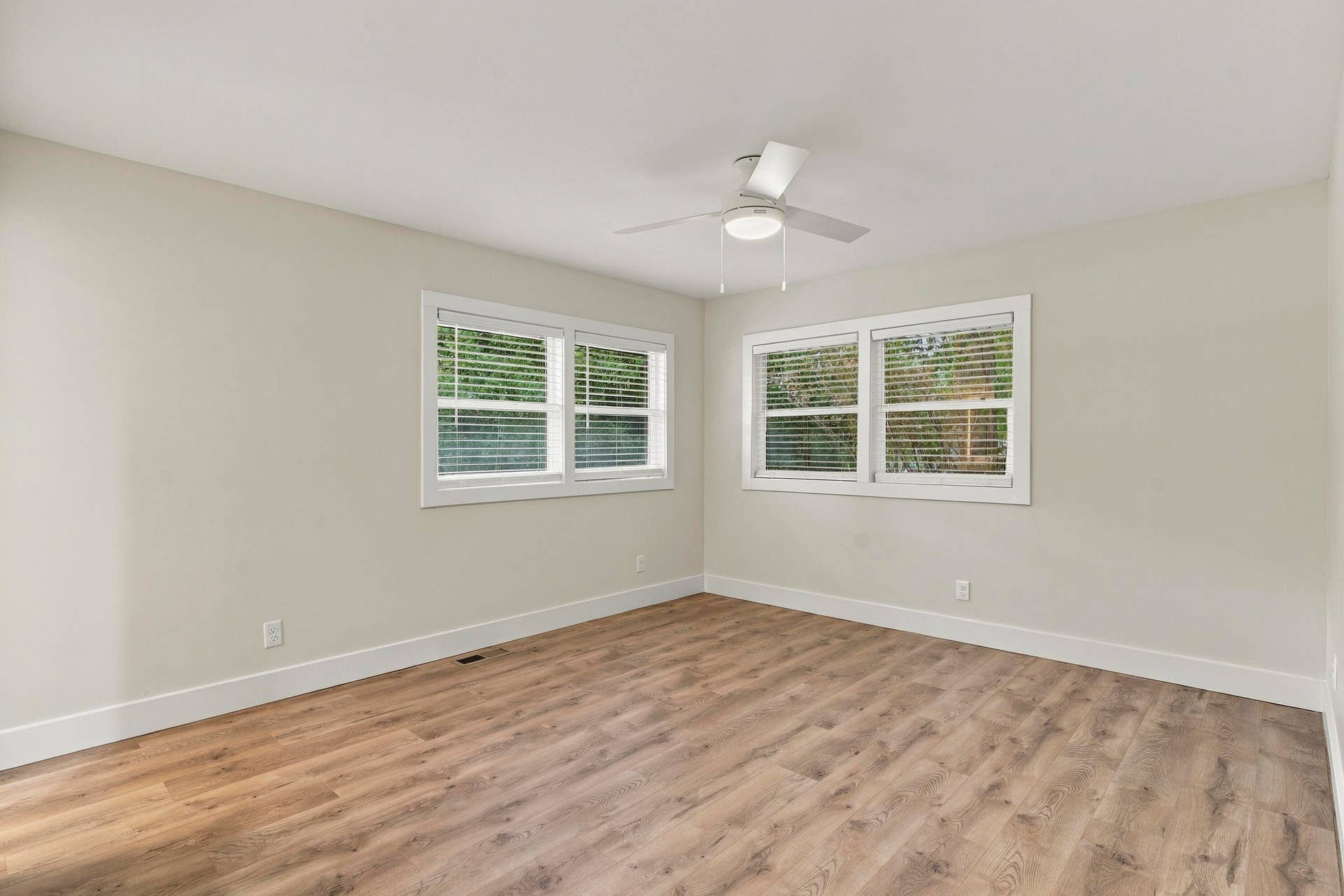 2734 E Glenwood Street, Springfield, MO 65804 2734 E Glenwod-34