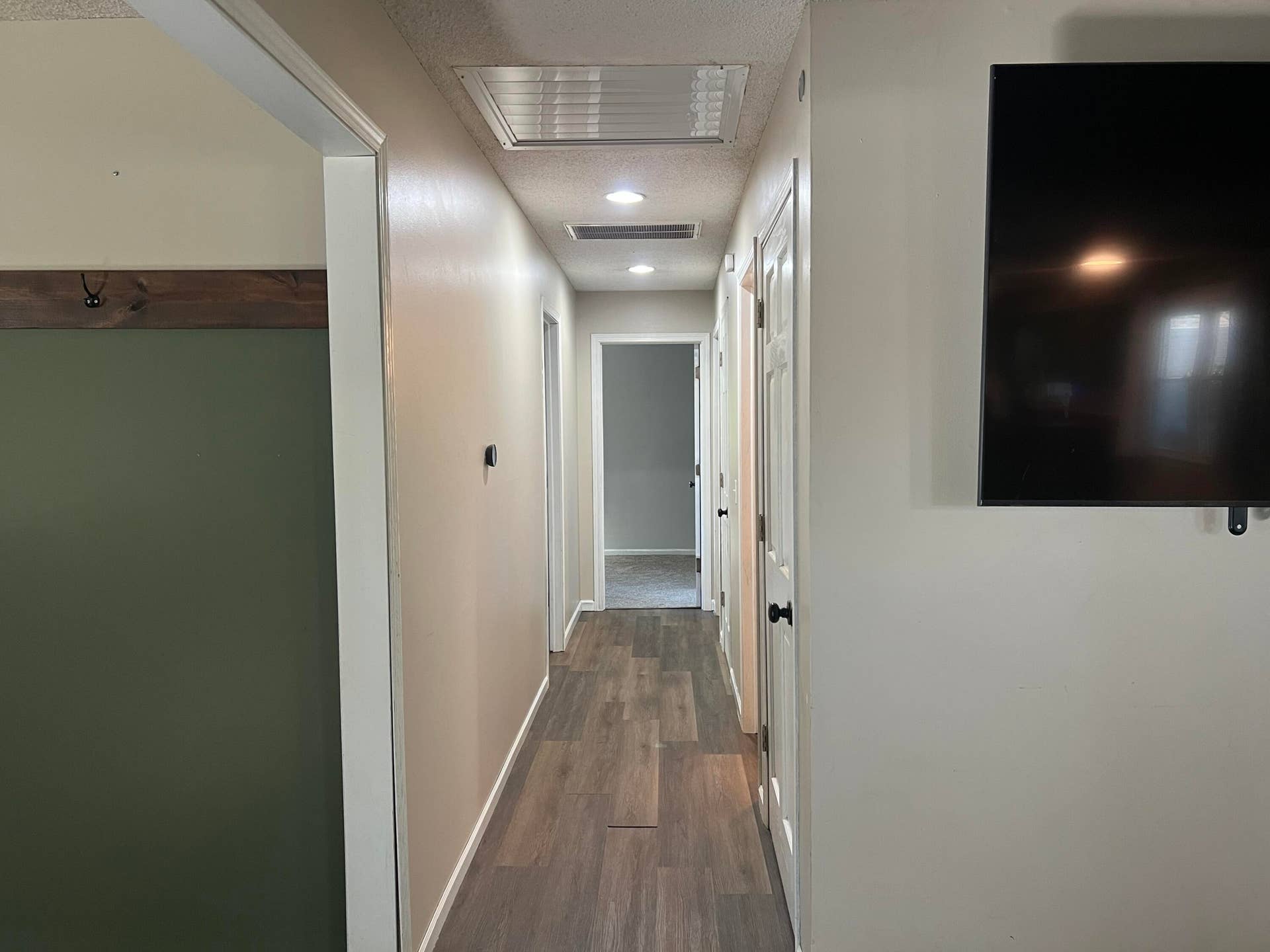 6290 N Alan Avenue, Willard, MO 65781 Hallway