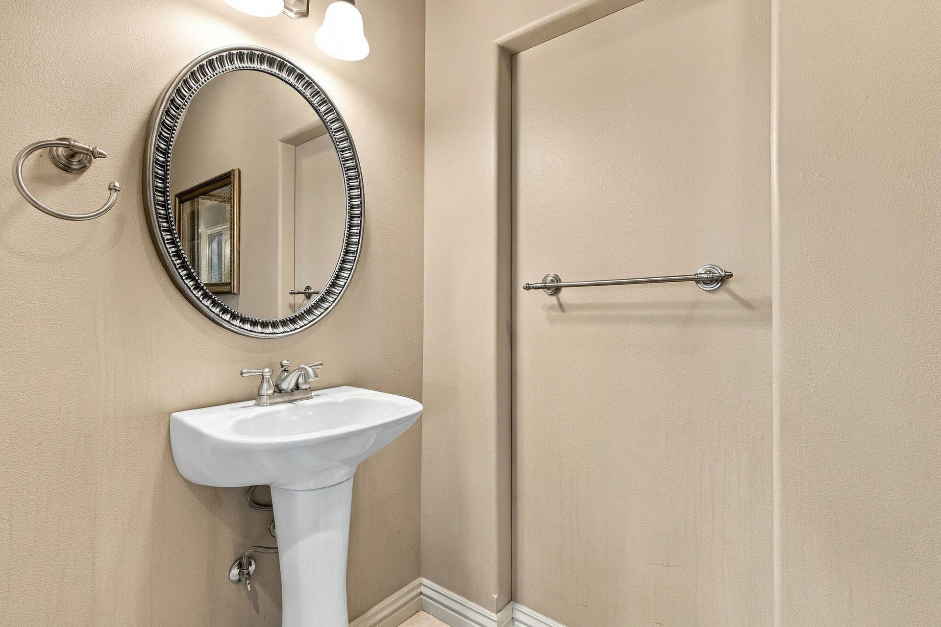 Basement 1/2 Bath