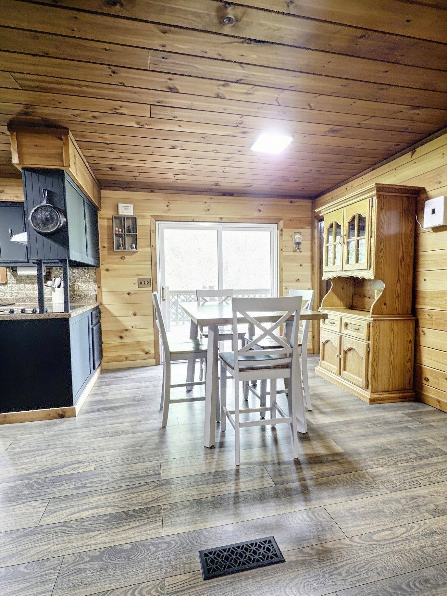 231 Carter County M 100, Van Buren, MO 63965 yznevho8yhj