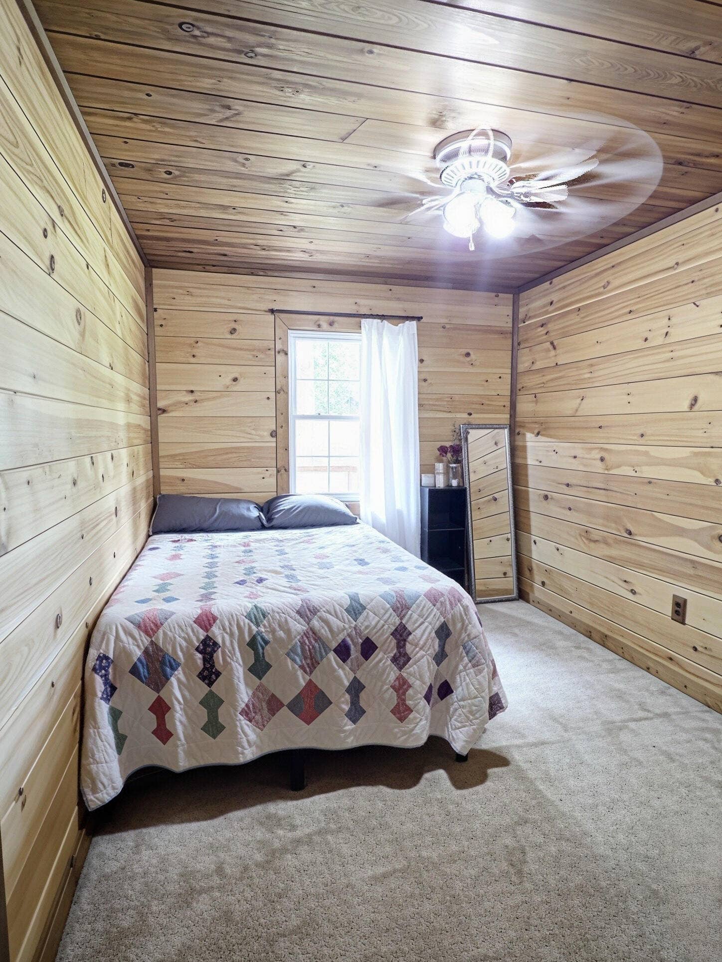 231 Carter County M 100, Van Buren, MO 63965 hrbying35yo