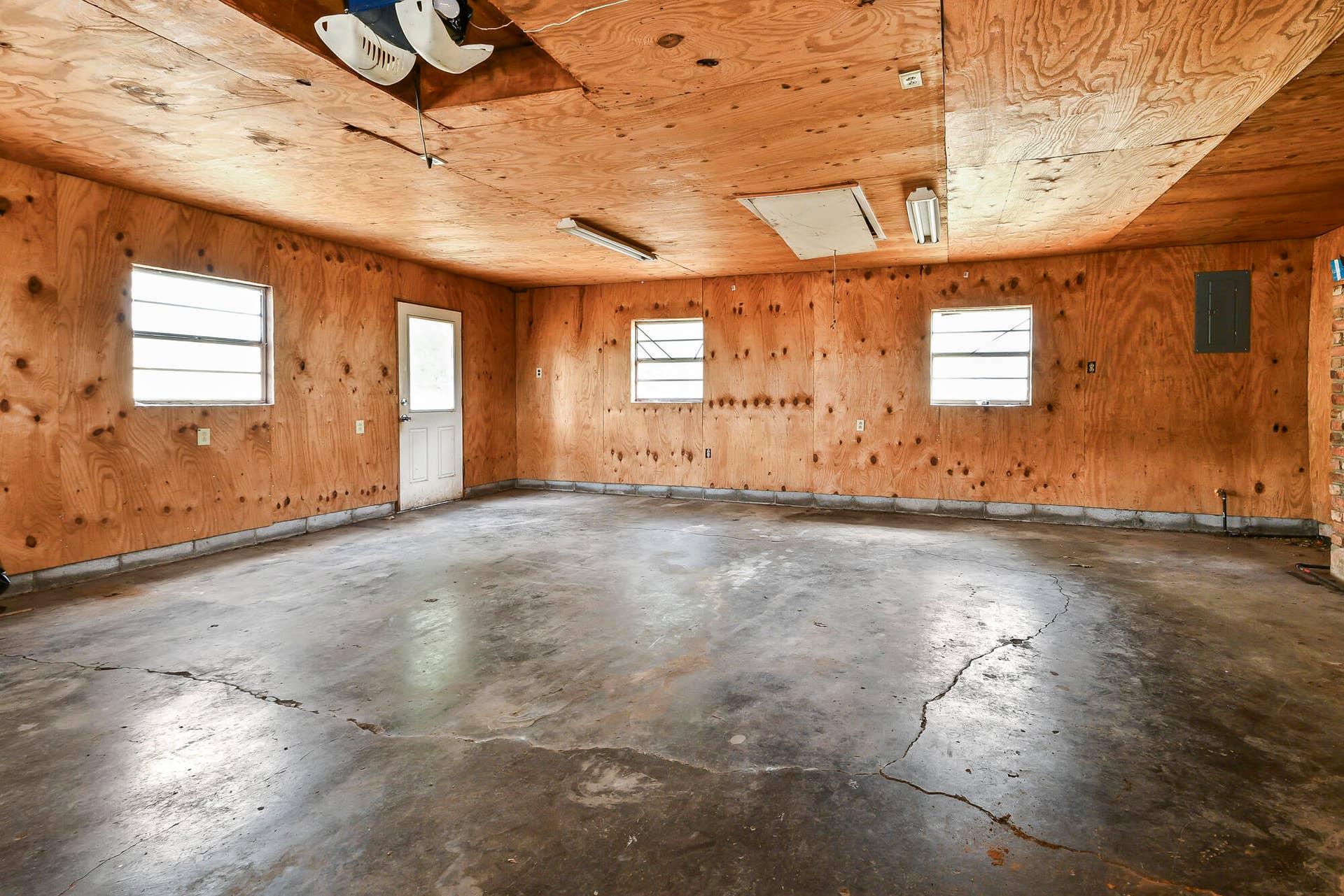 1261 W North Street, Springfield, MO 65803 34 (5)