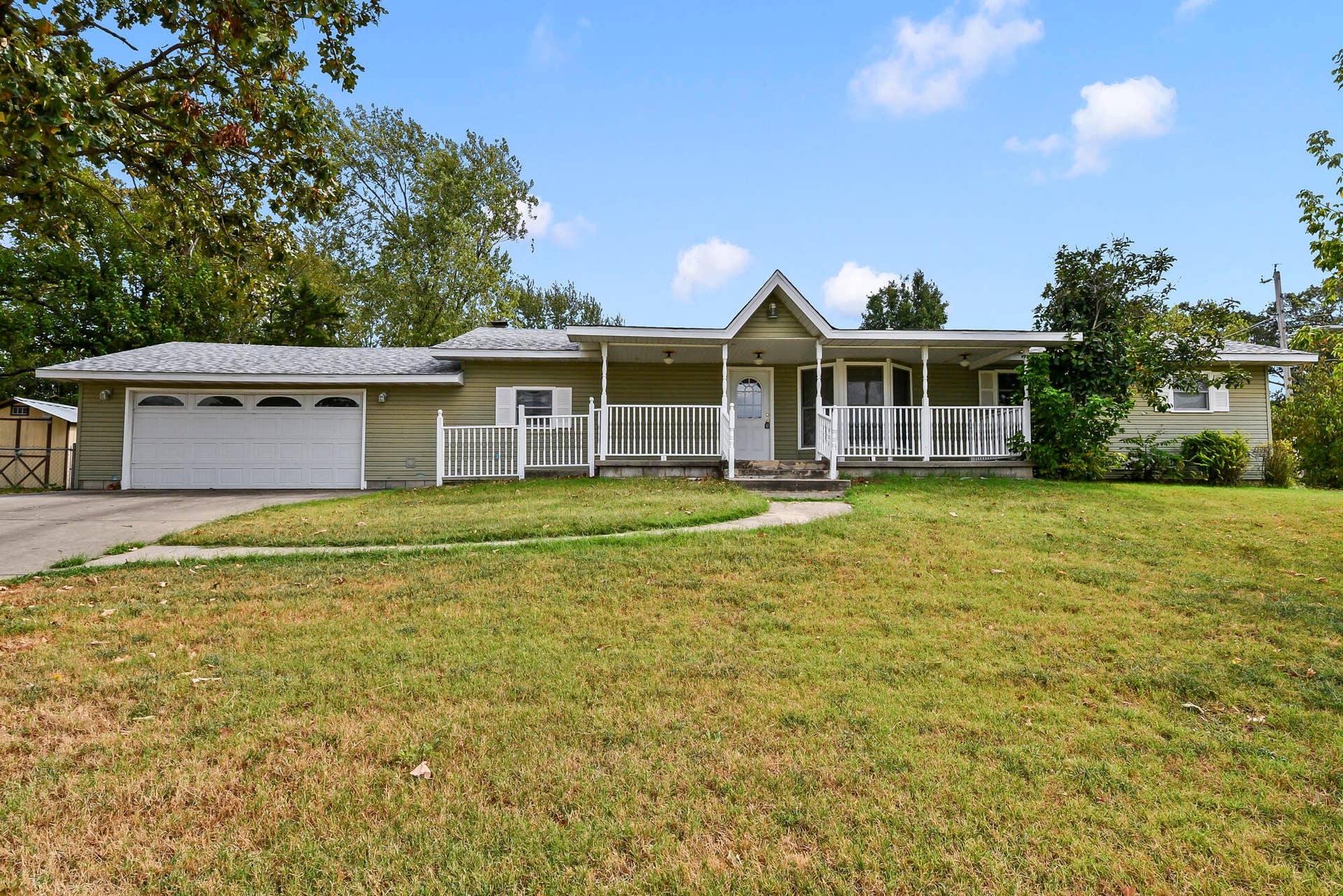 1261 W North Street, Springfield, MO 65803 Front