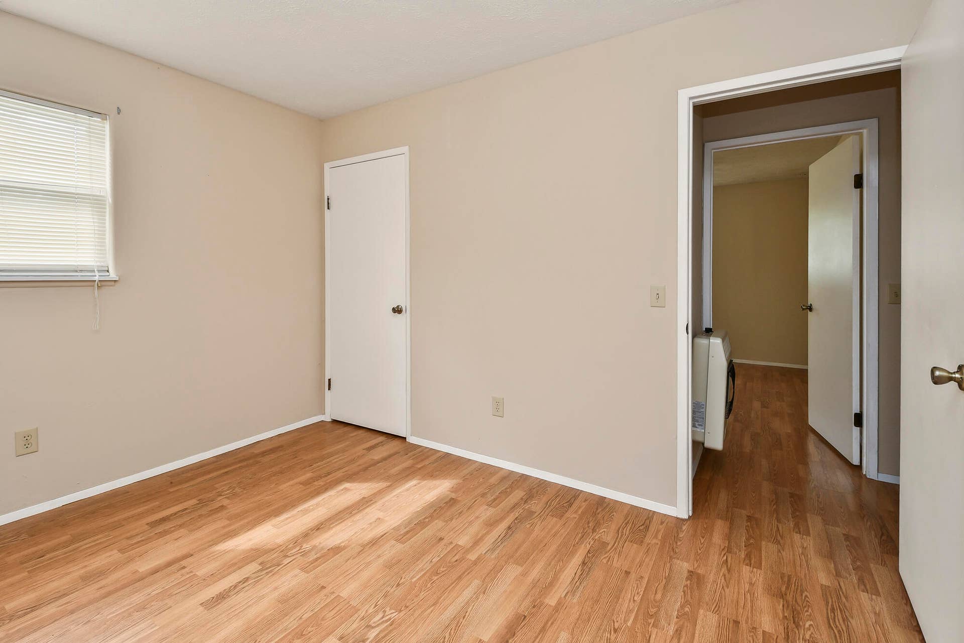 1261 W North Street, Springfield, MO 65803 24 (17)