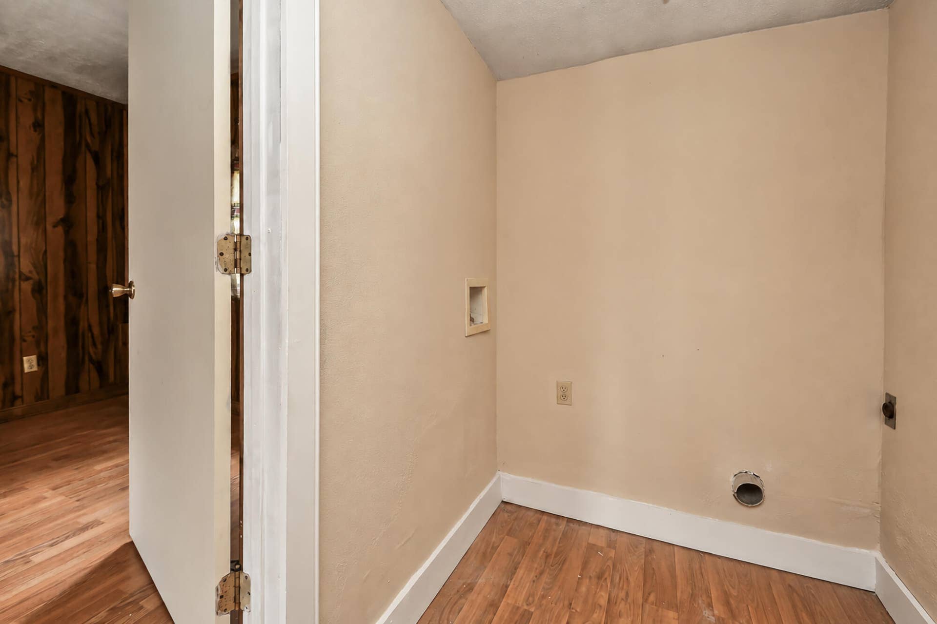 1261 W North Street, Springfield, MO 65803 32 (8)