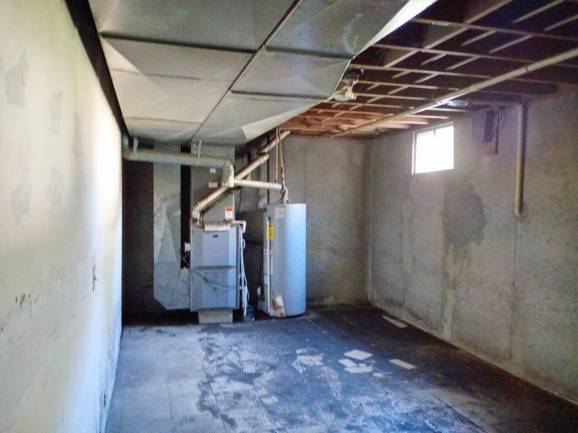 557 E Church Street, Granby, MO 64844 557 Basement Room#1