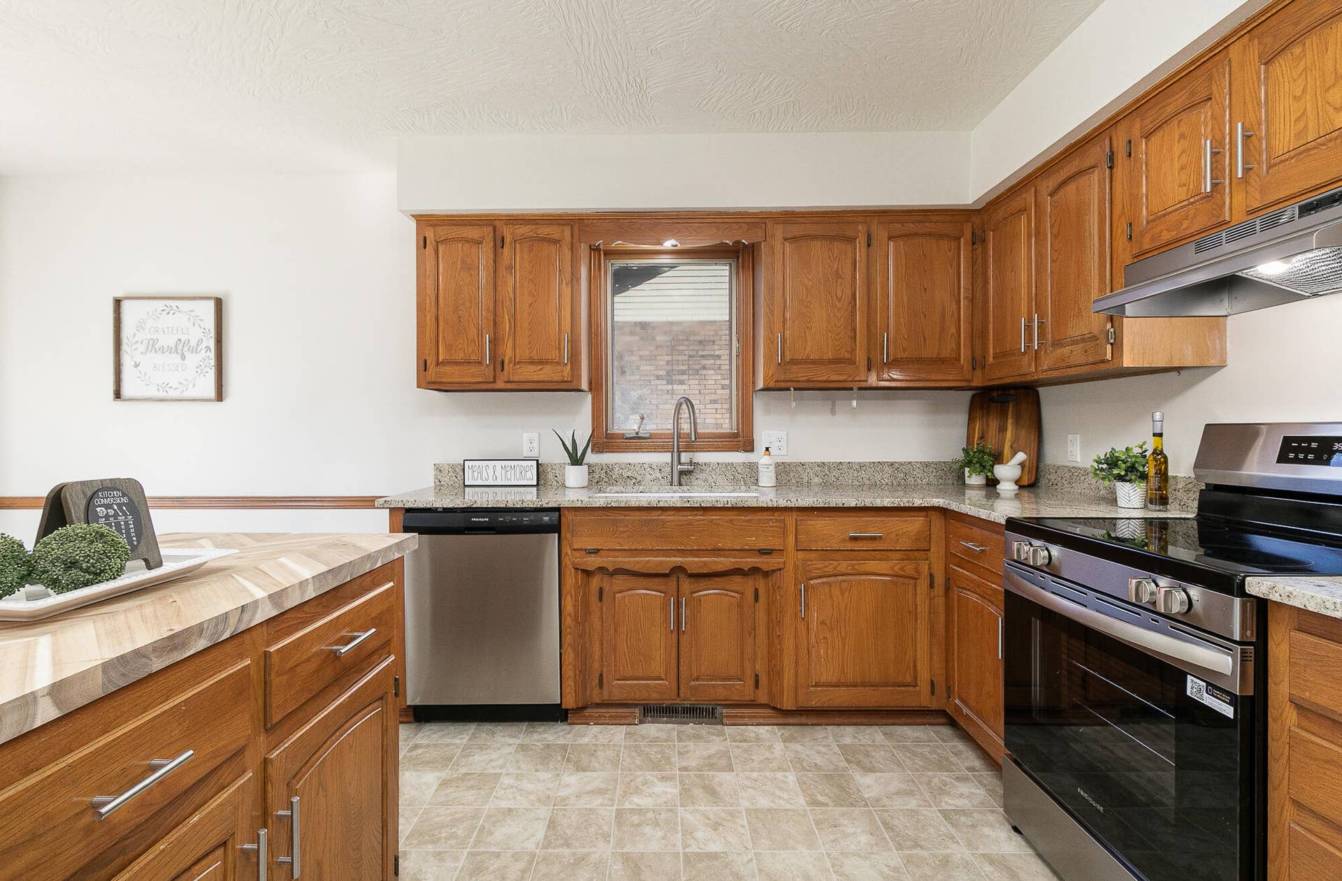 1106 W Seminole Street, Springfield, MO 65807 7M4A7024-Edit