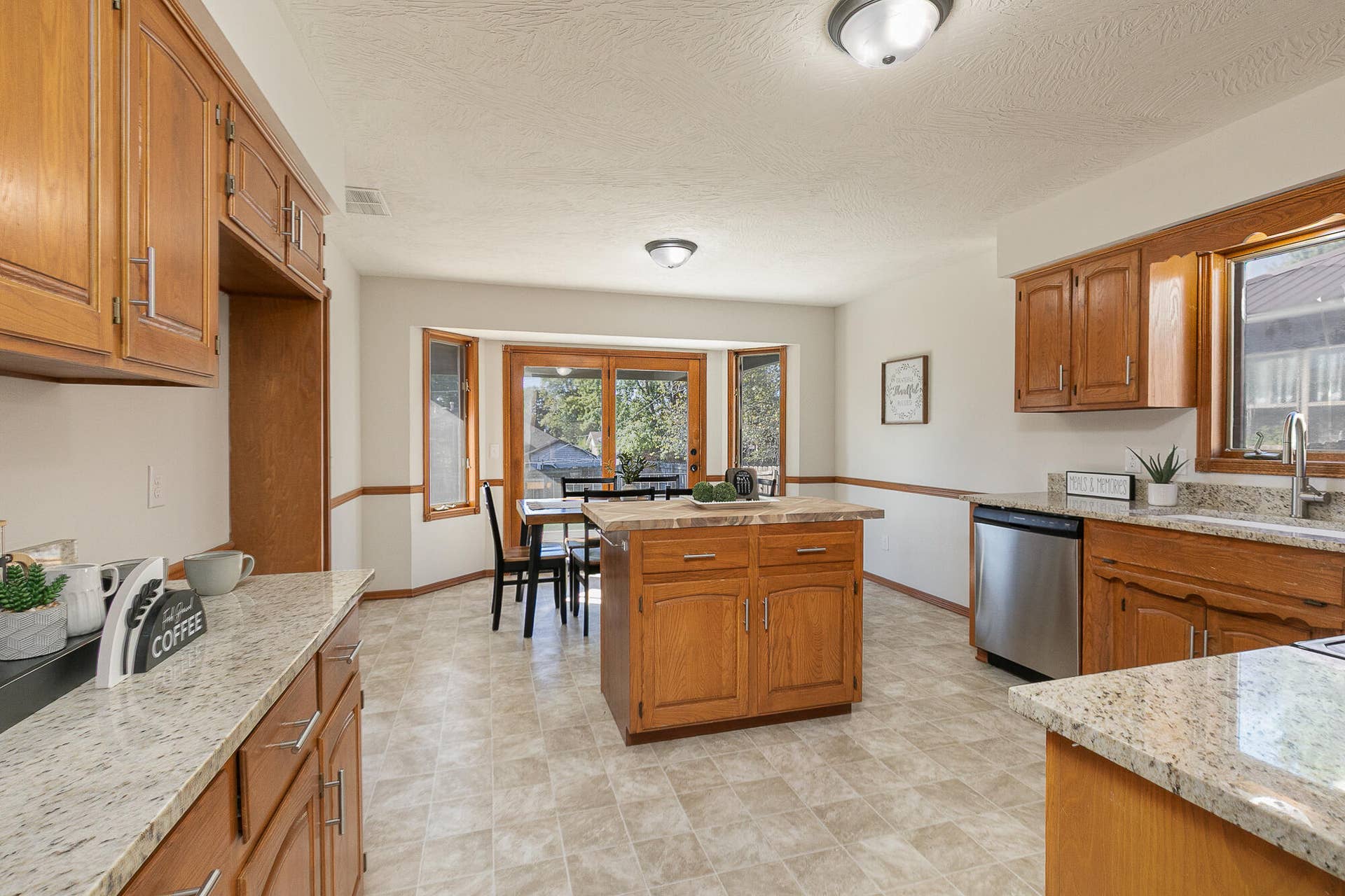 1106 W Seminole Street, Springfield, MO 65807 7M4A7027-Edit