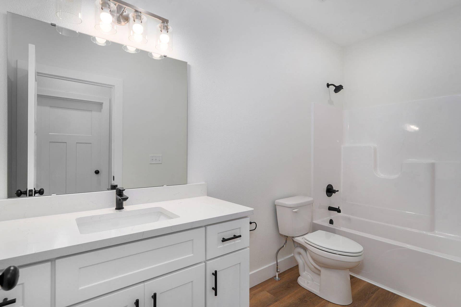 1003 W Jay St-23