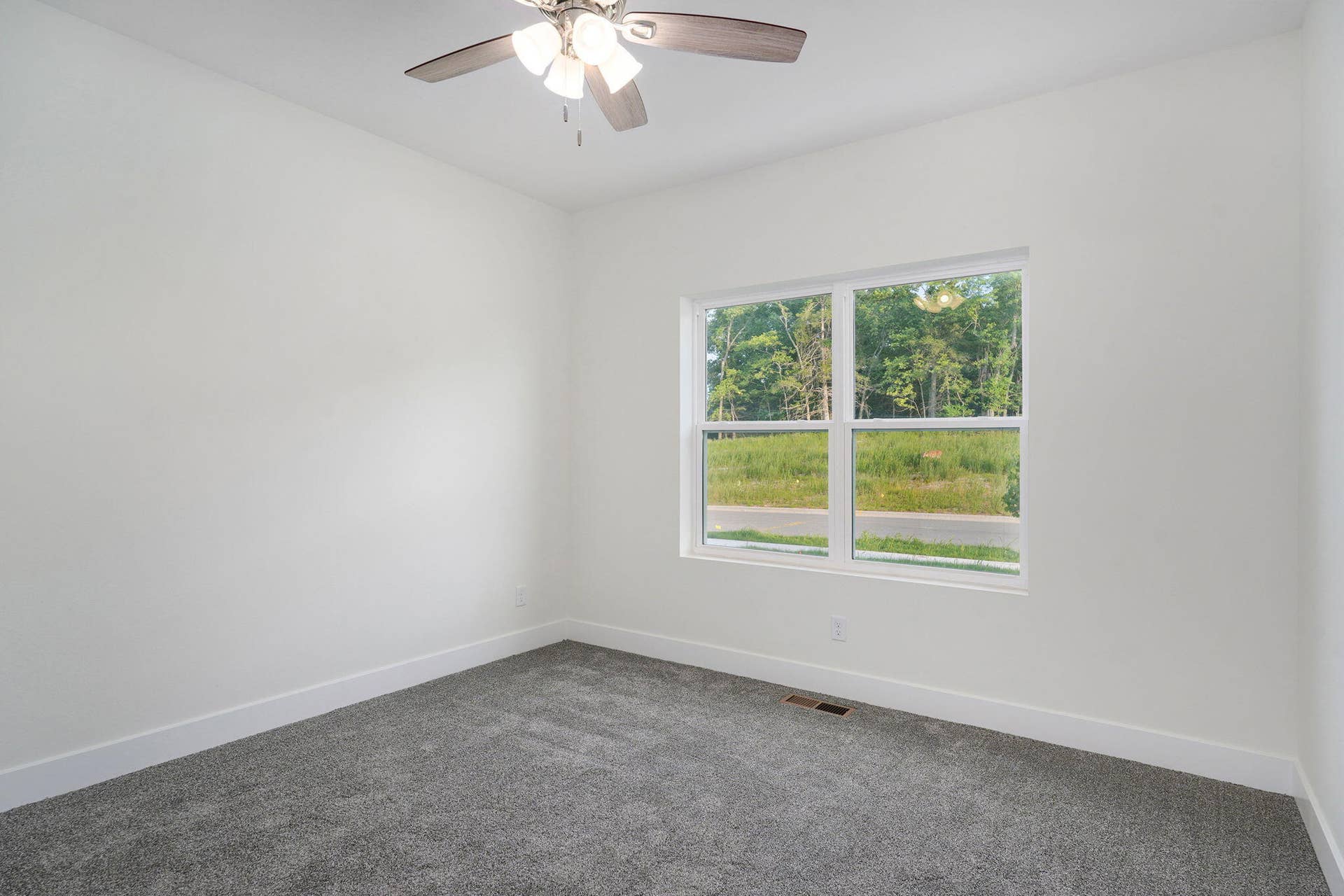 1003 W Jay St-22