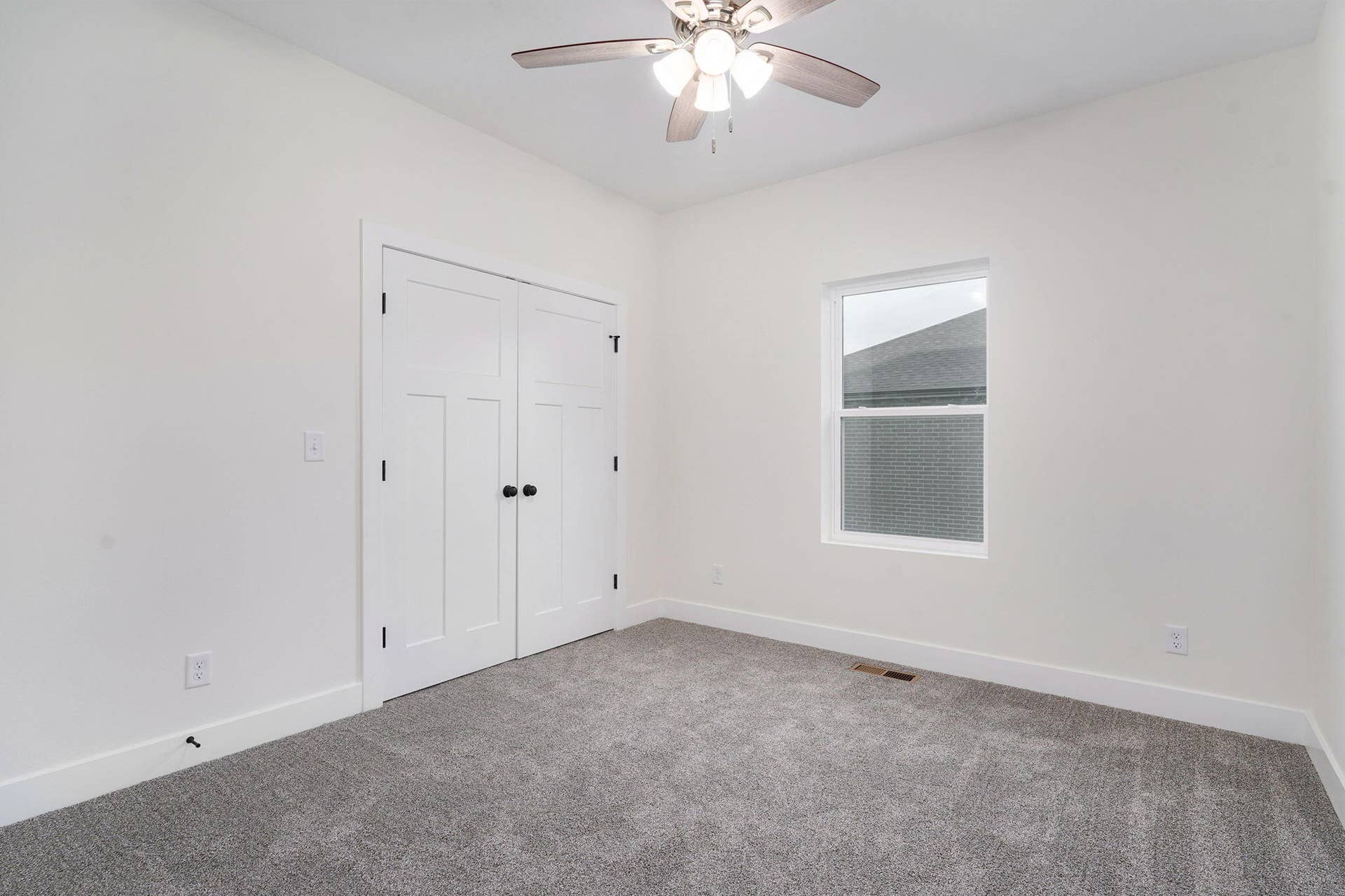 1003 W Jay St-24