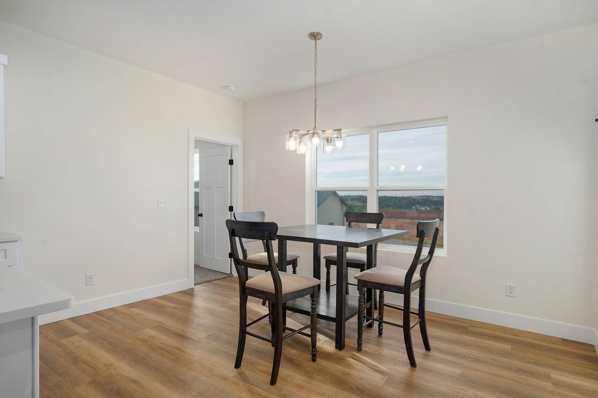 1003 W Jay St-13