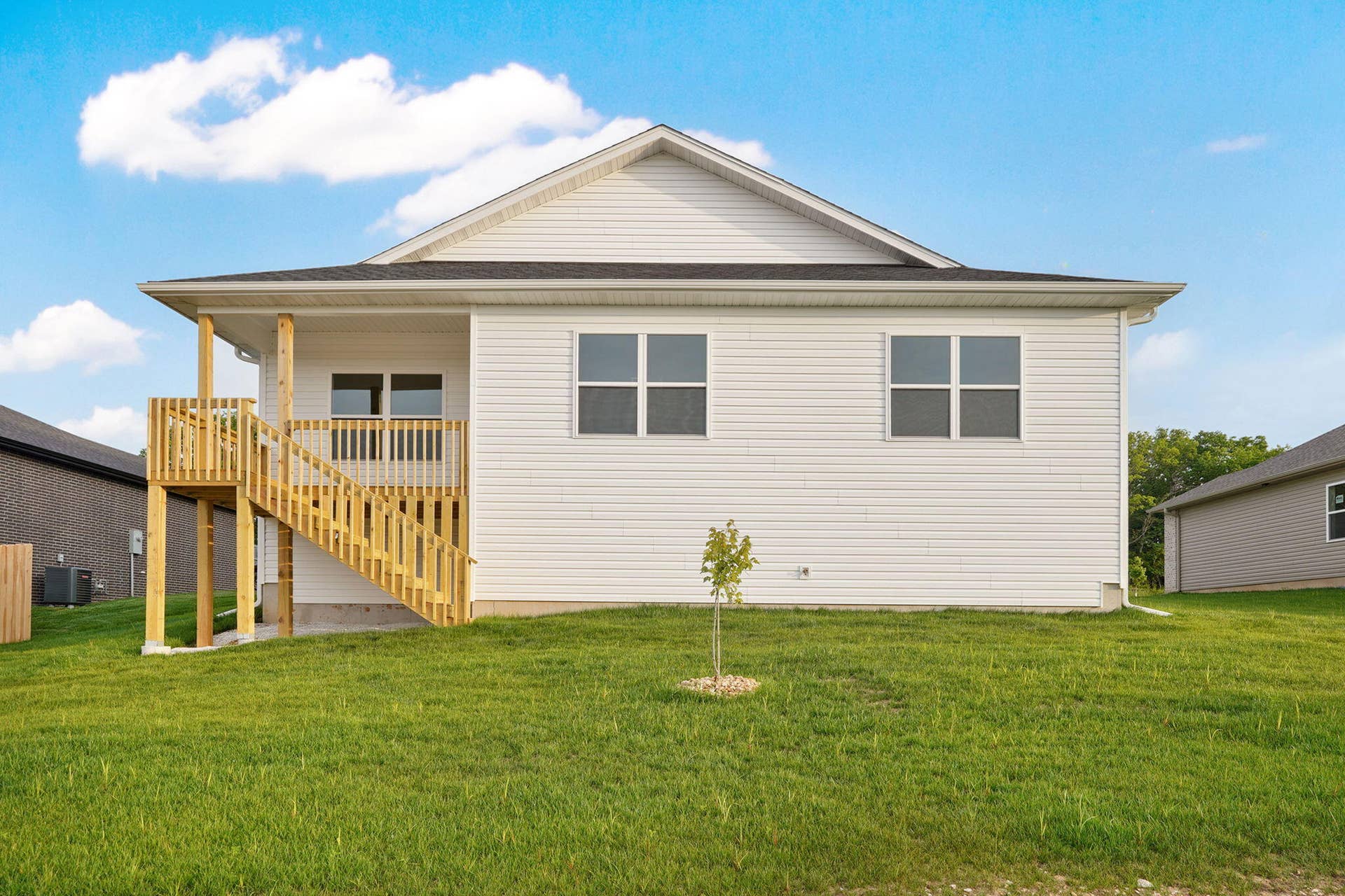 1003 W Jay St-28