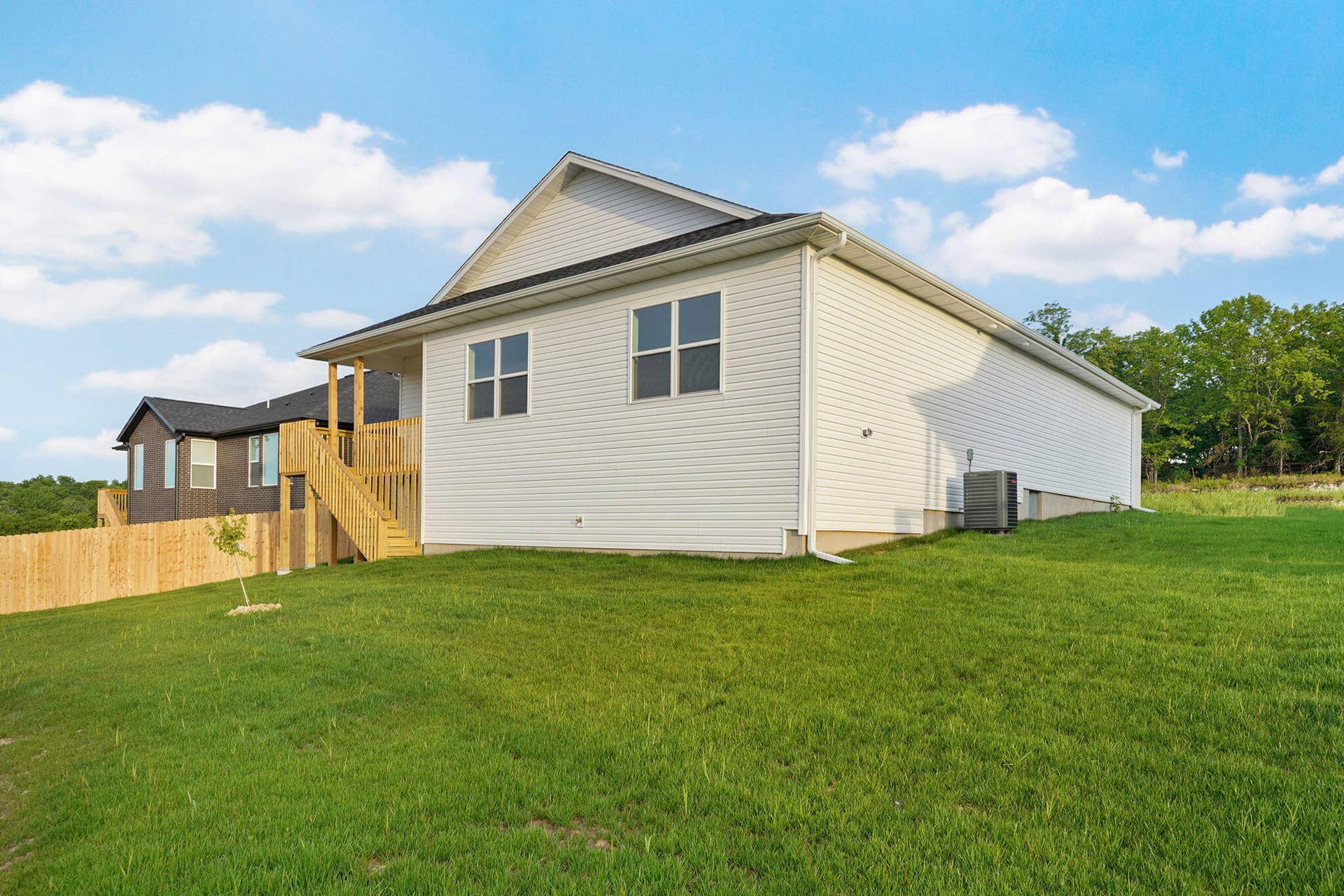 1003 W Jay St-27