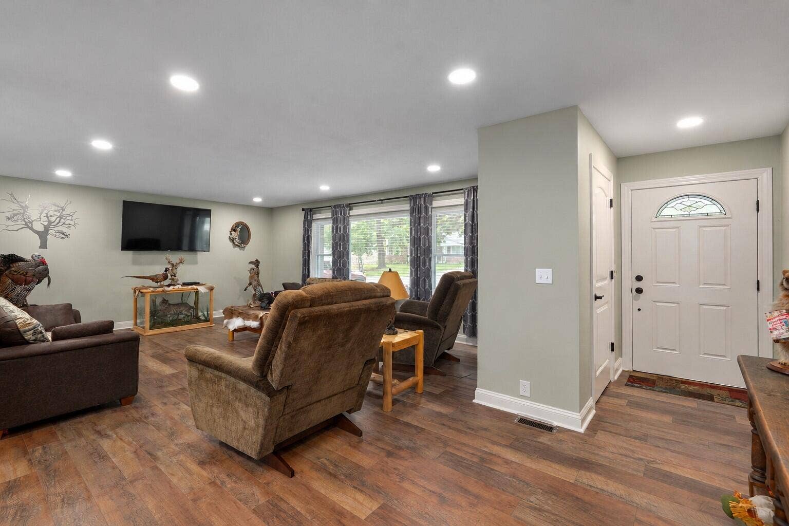 530 Oak Lane, Mt Vernon, MO 65712 Living Room