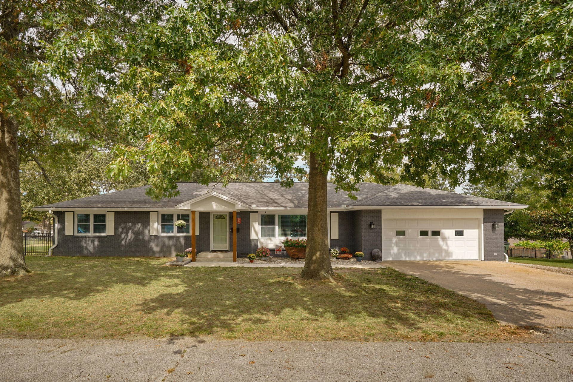 530 Oak Lane, Mt Vernon, MO 65712 530 Oak Lane
