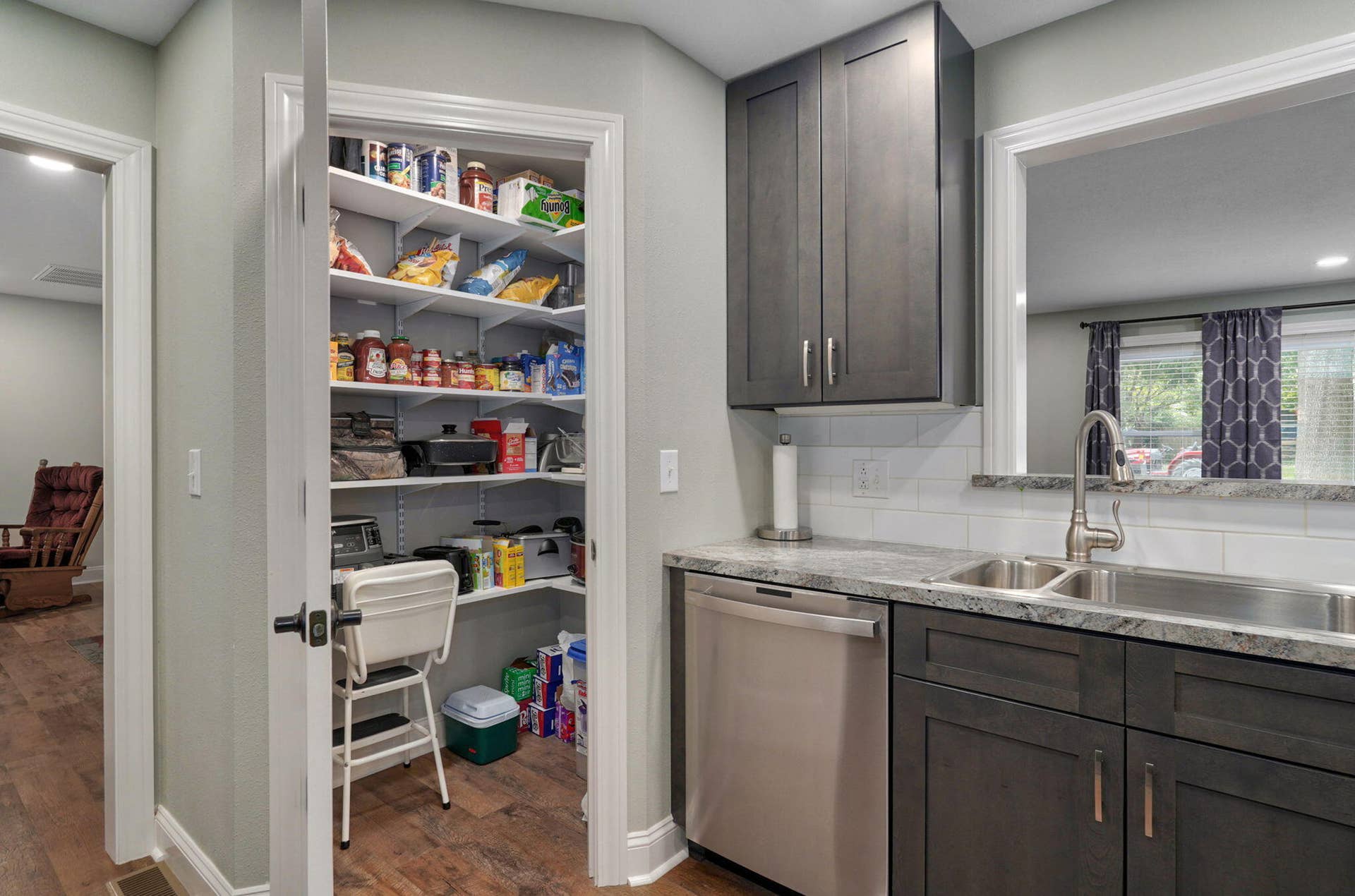 530 Oak Lane, Mt Vernon, MO 65712 Pantry