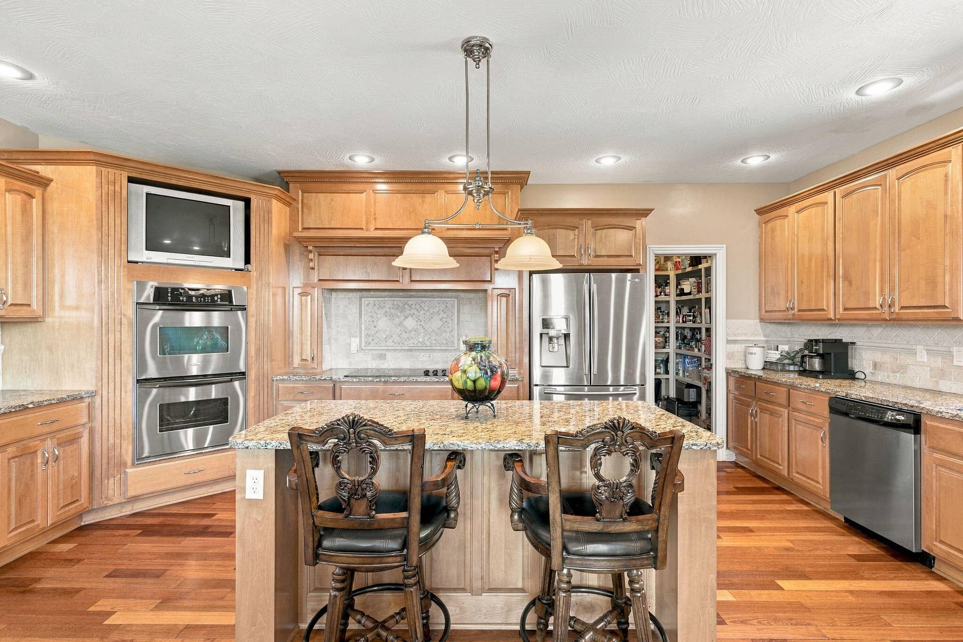 Kitchen - Double Ovens