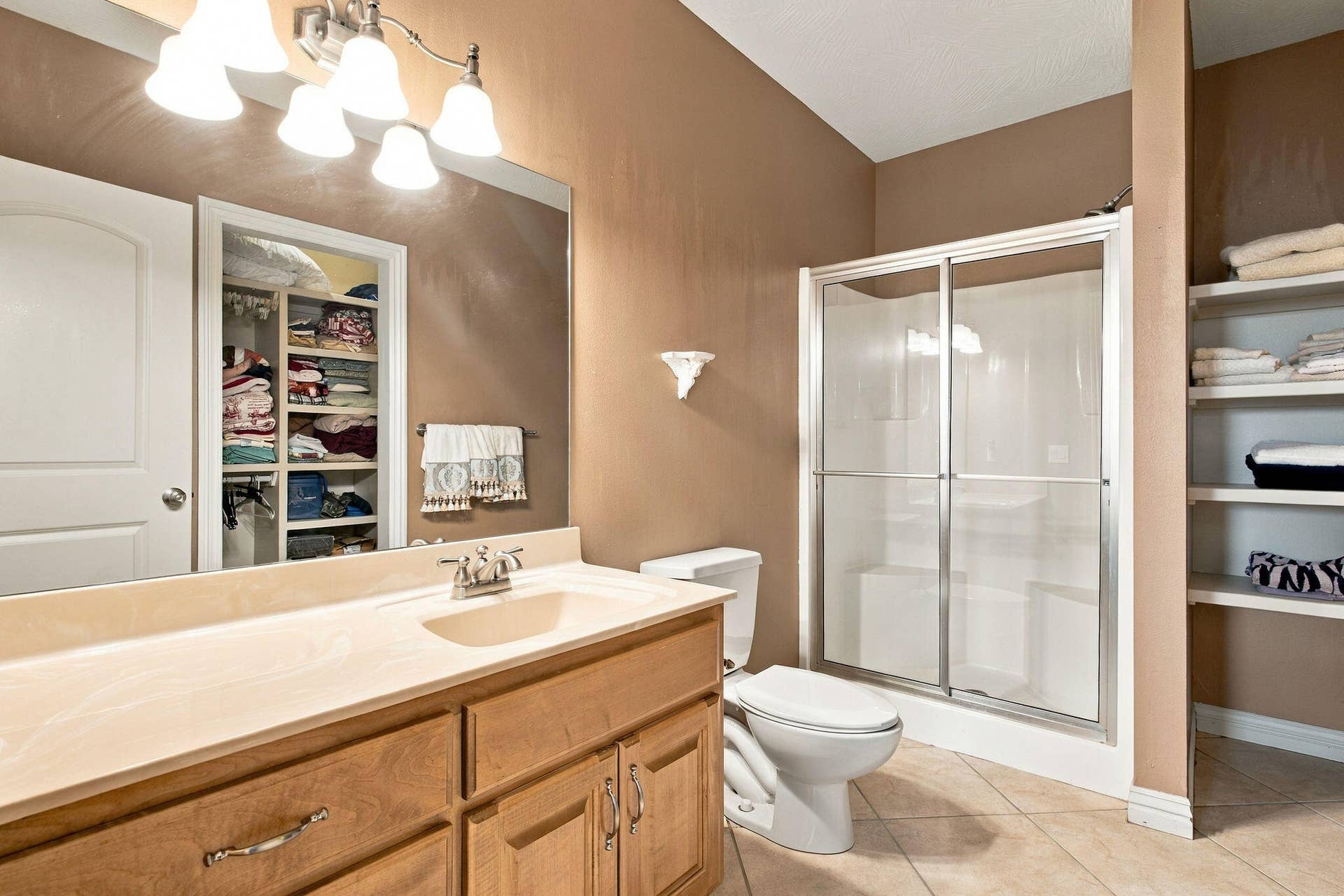 Basement Full bath