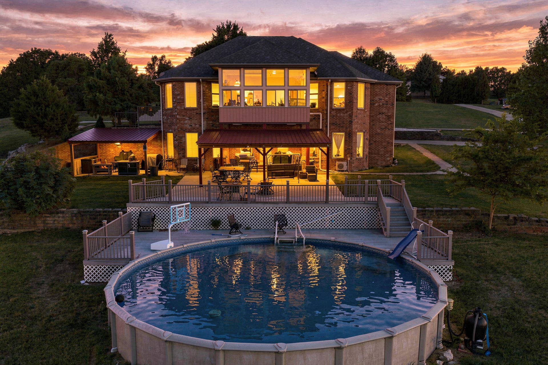 Sunset w/ pool