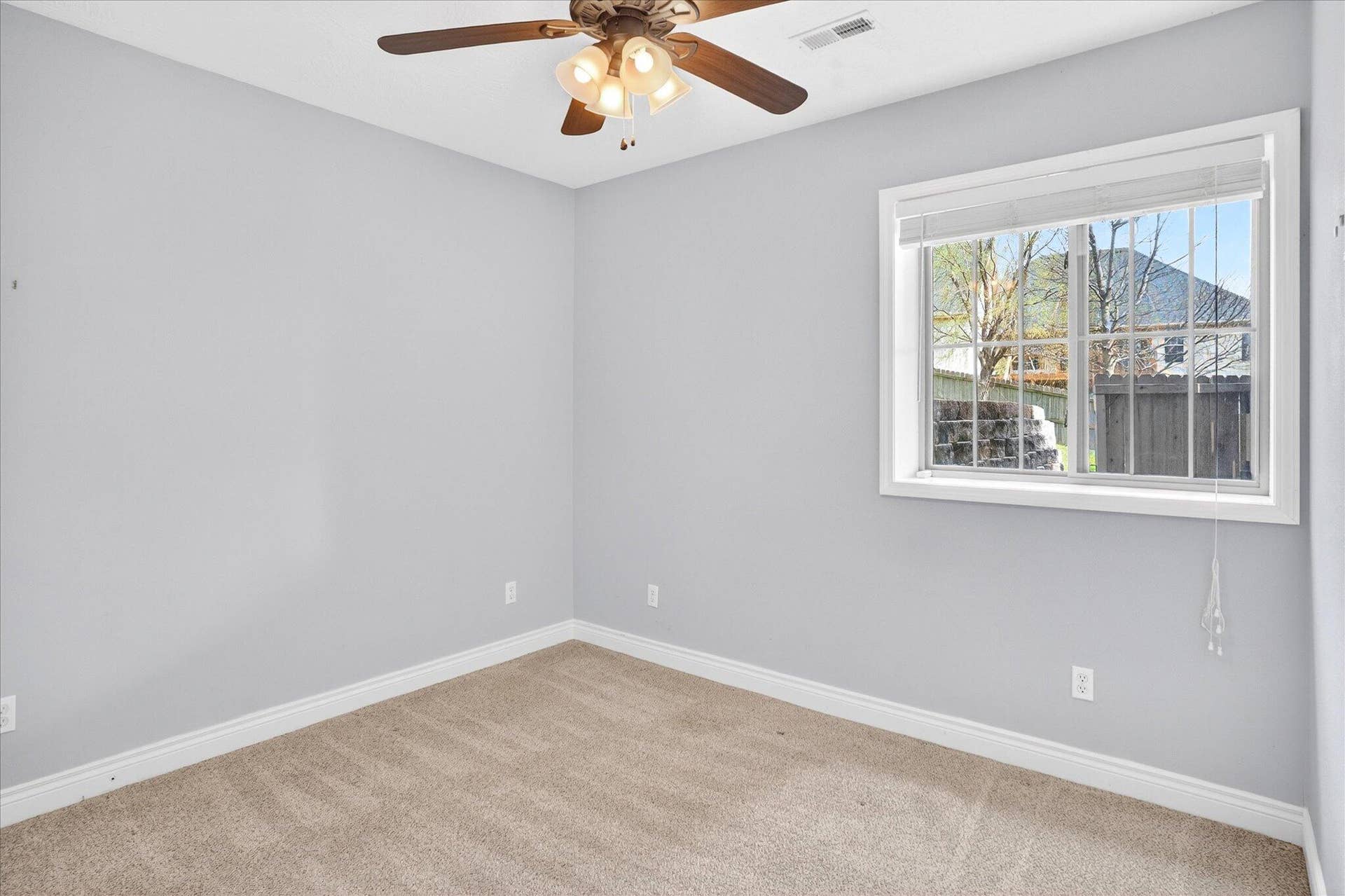 634 N Rockingham Avenue, Nixa, MO 65714 59-58