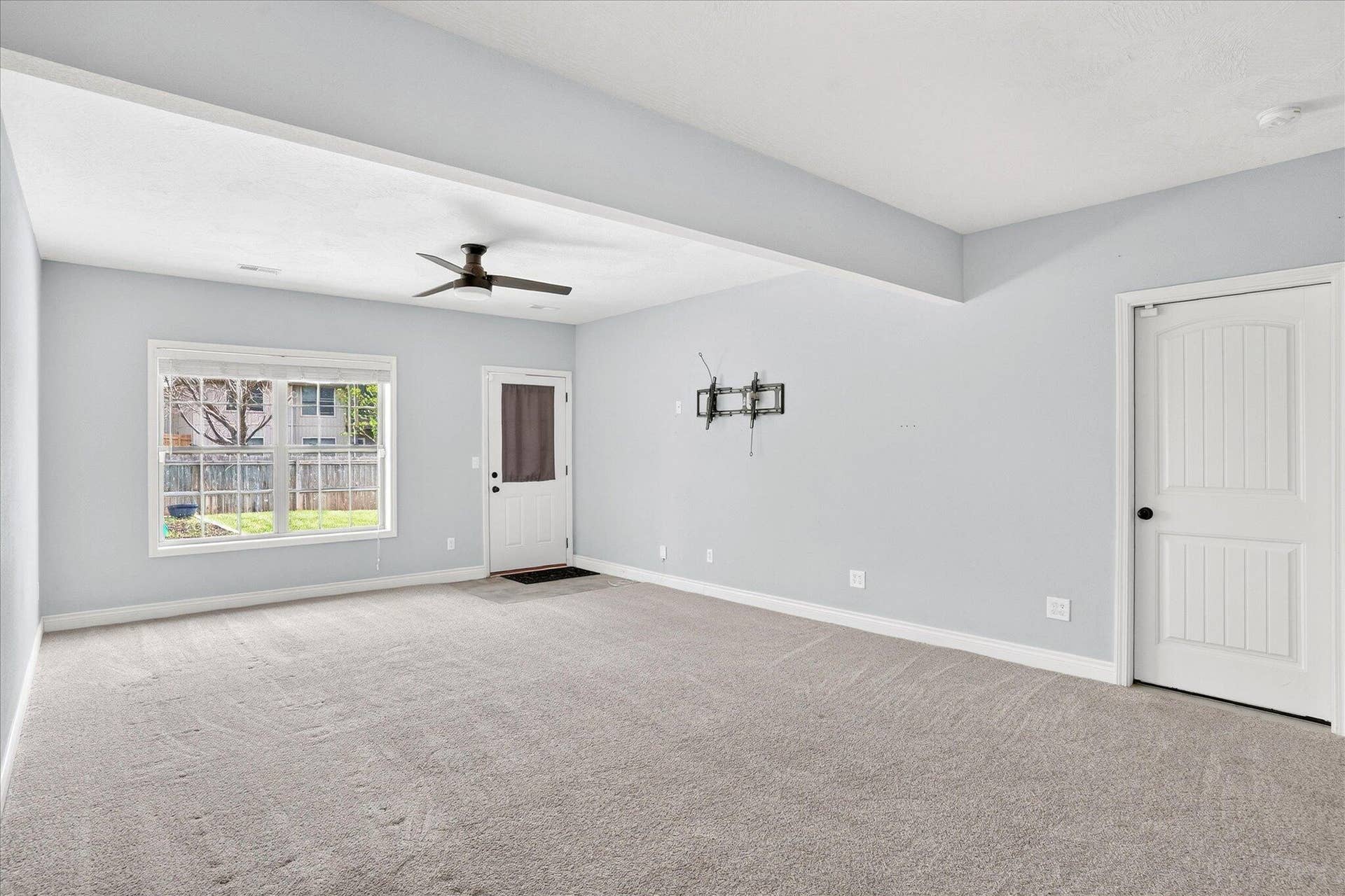 634 N Rockingham Avenue, Nixa, MO 65714 51-50