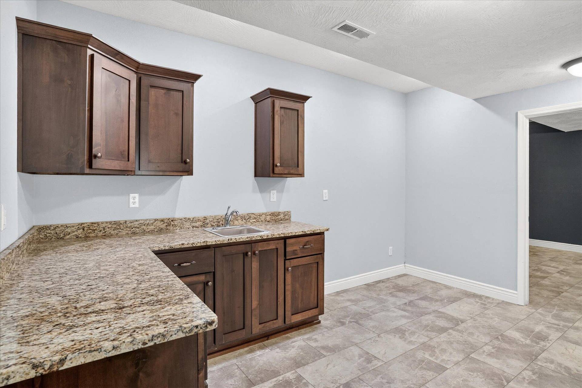 634 N Rockingham Avenue, Nixa, MO 65714 56-55