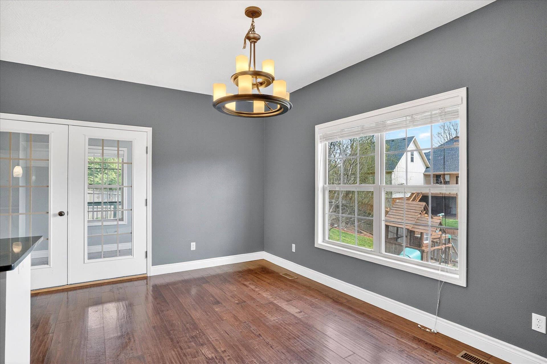 634 N Rockingham Avenue, Nixa, MO 65714 26-25