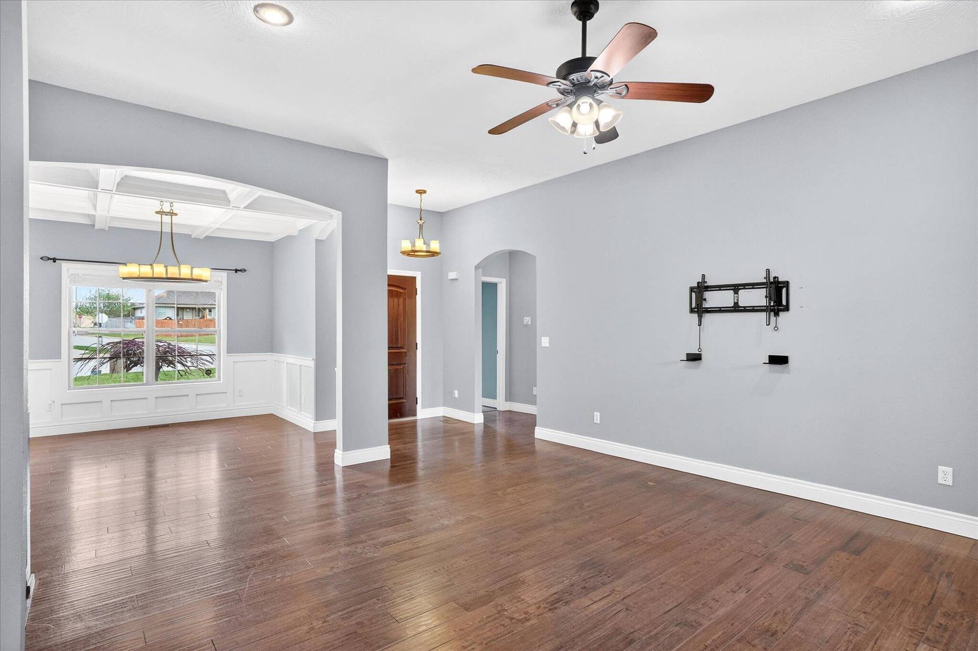 634 N Rockingham Avenue, Nixa, MO 65714 11-10