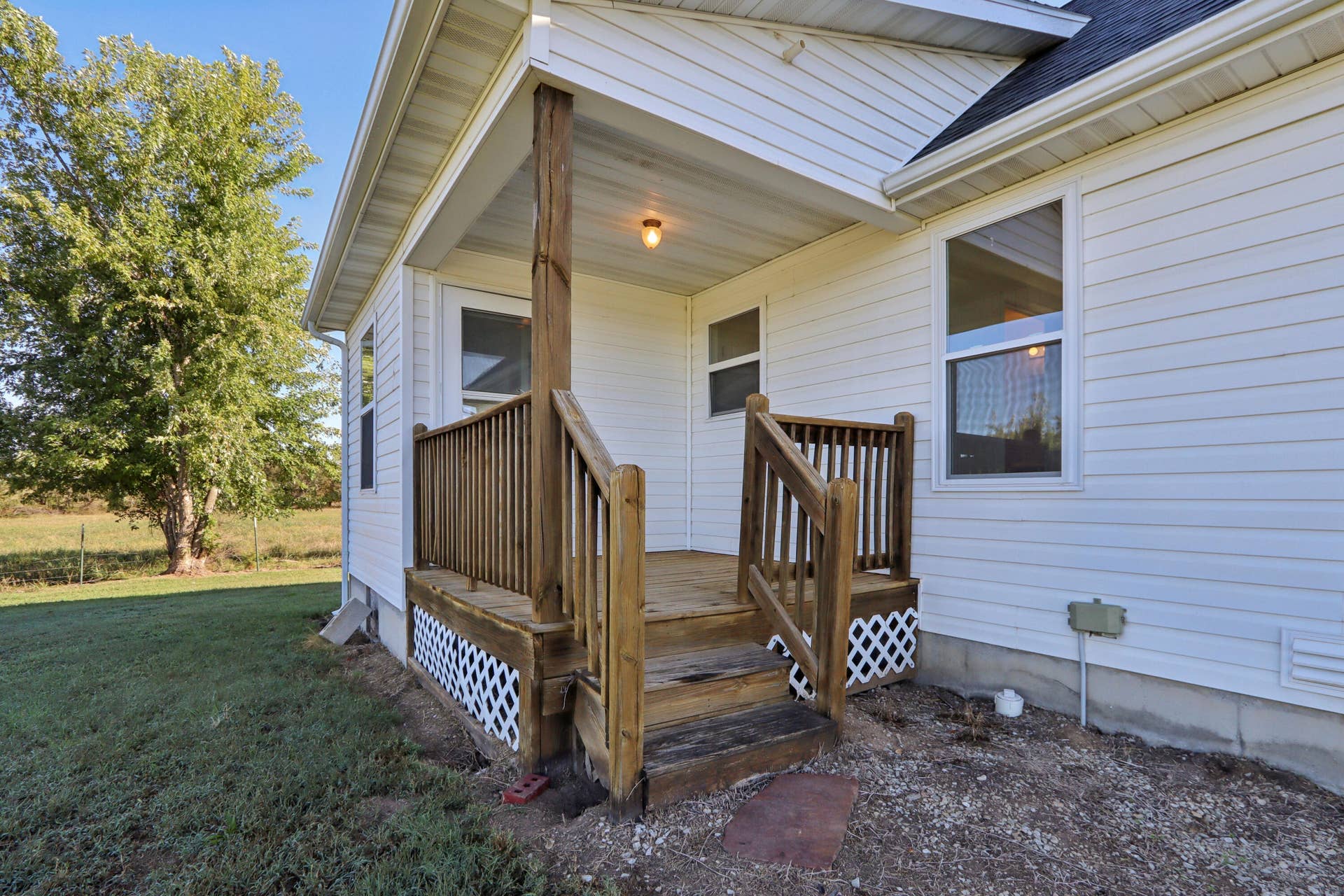 487 E Dade 152, Everton, MO 65646 IMG_1498