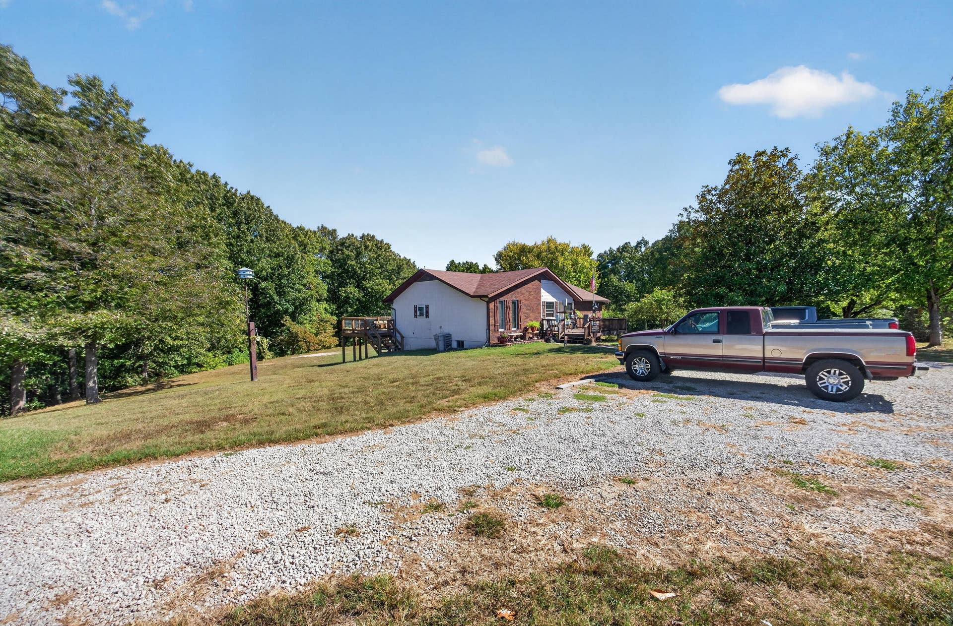 1144 Keystone Road, Reeds Spring, MO 65737 Nice areage