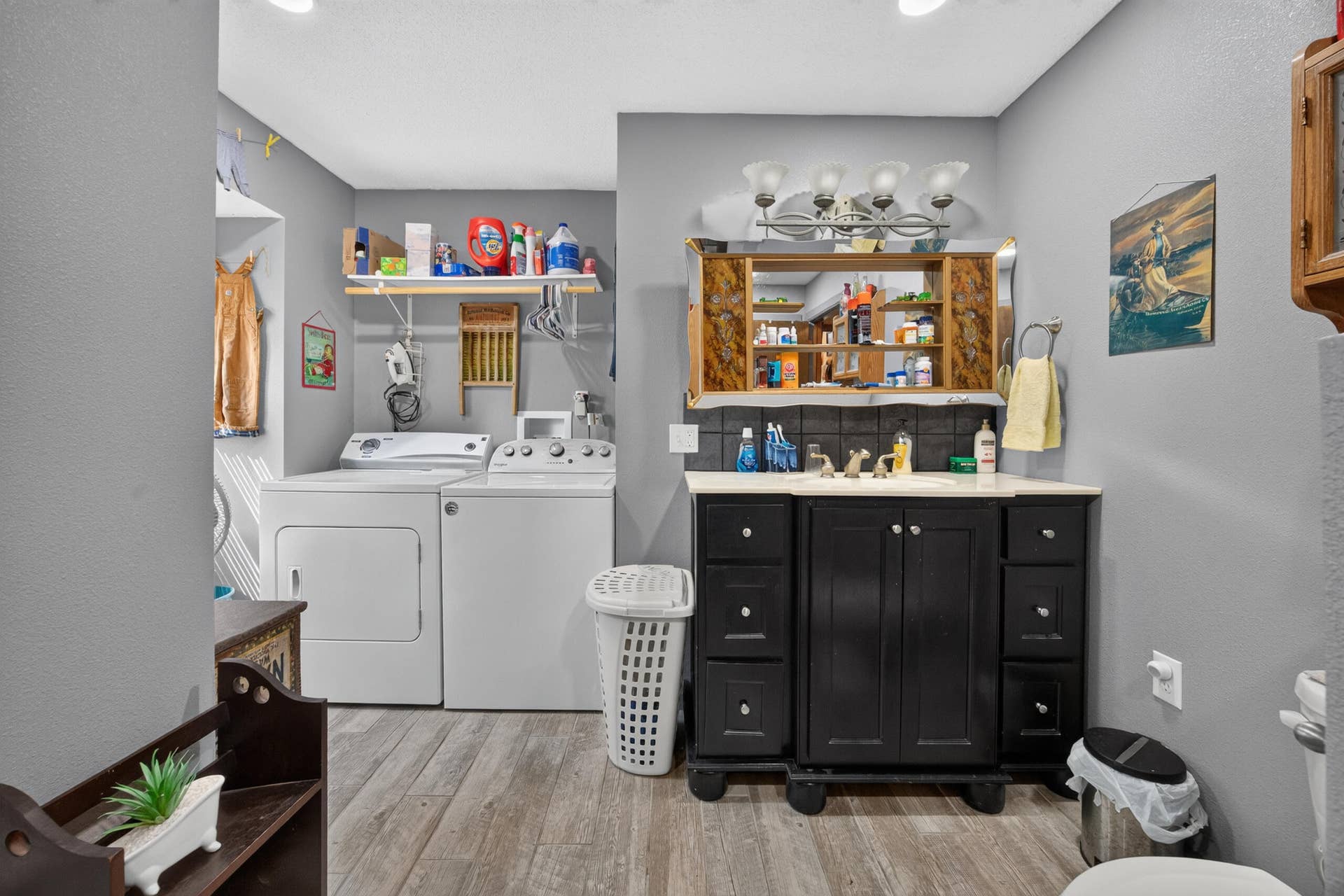 1144 Keystone Road, Reeds Spring, MO 65737 Bath/Laudry Combo