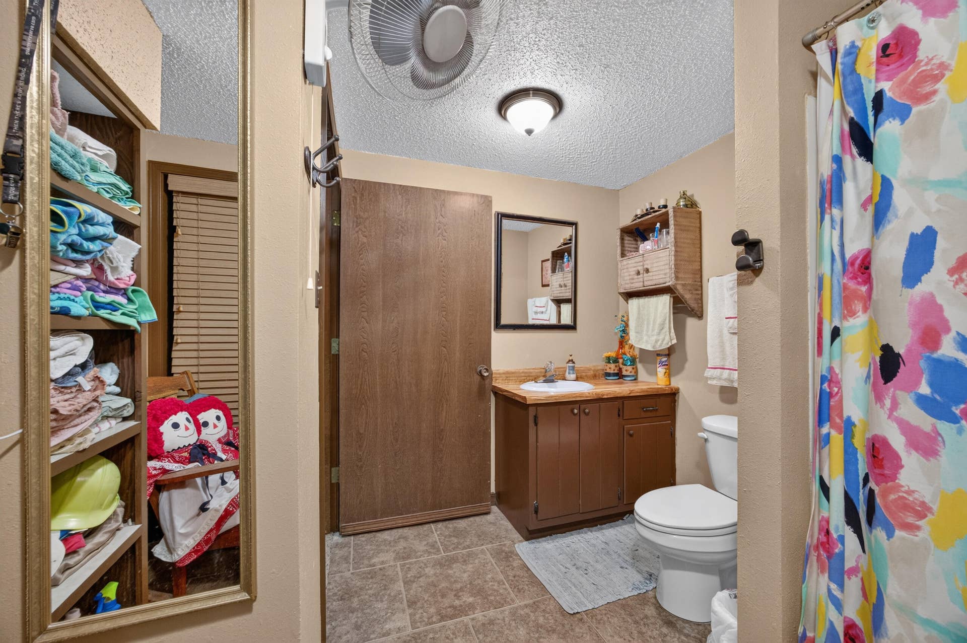 1144 Keystone Road, Reeds Spring, MO 65737 Lower Bathroom