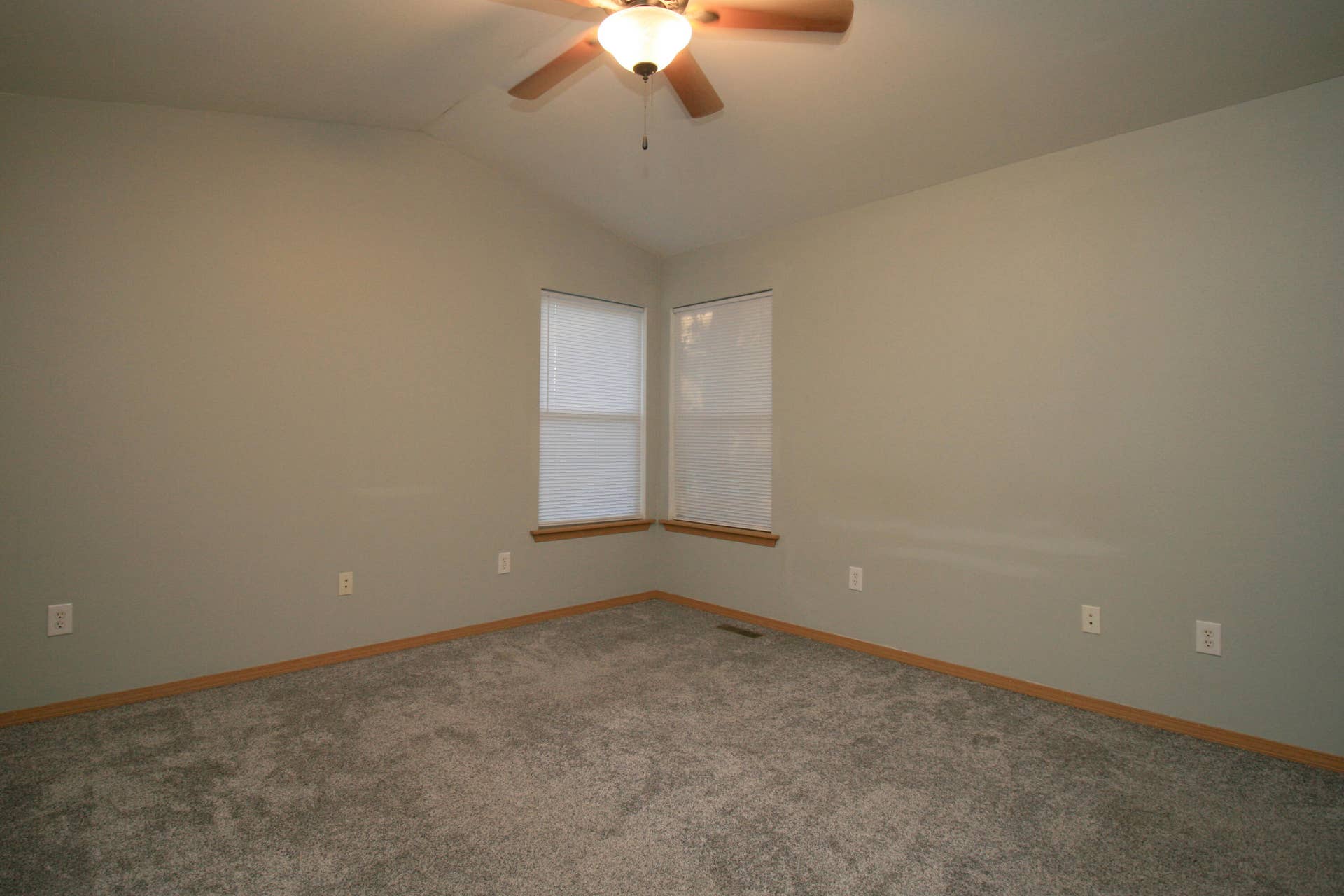 4040 Poplar Road, Merriam Woods, MO 65740 bedroom 1