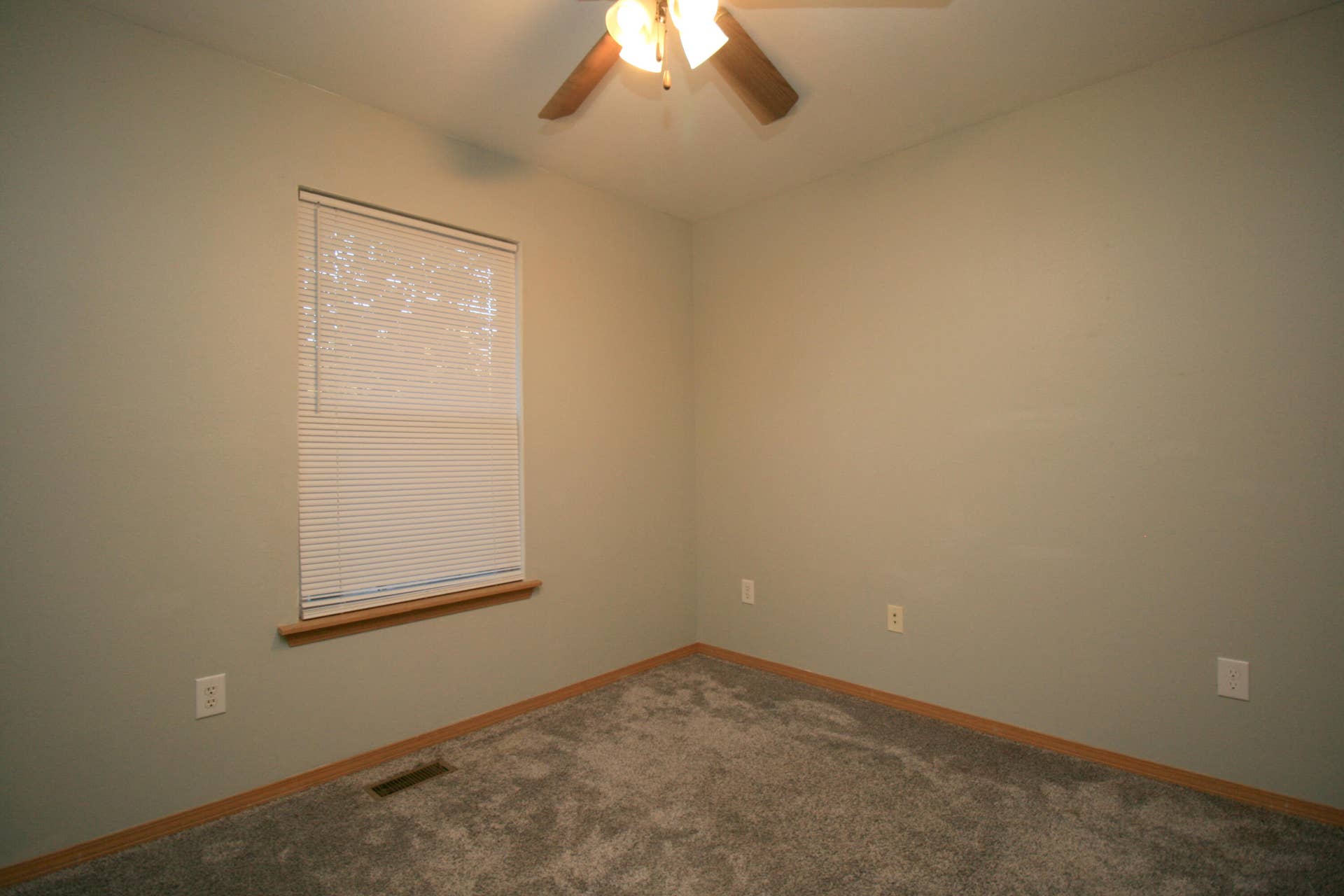 4040 Poplar Road, Merriam Woods, MO 65740 bedroom 2