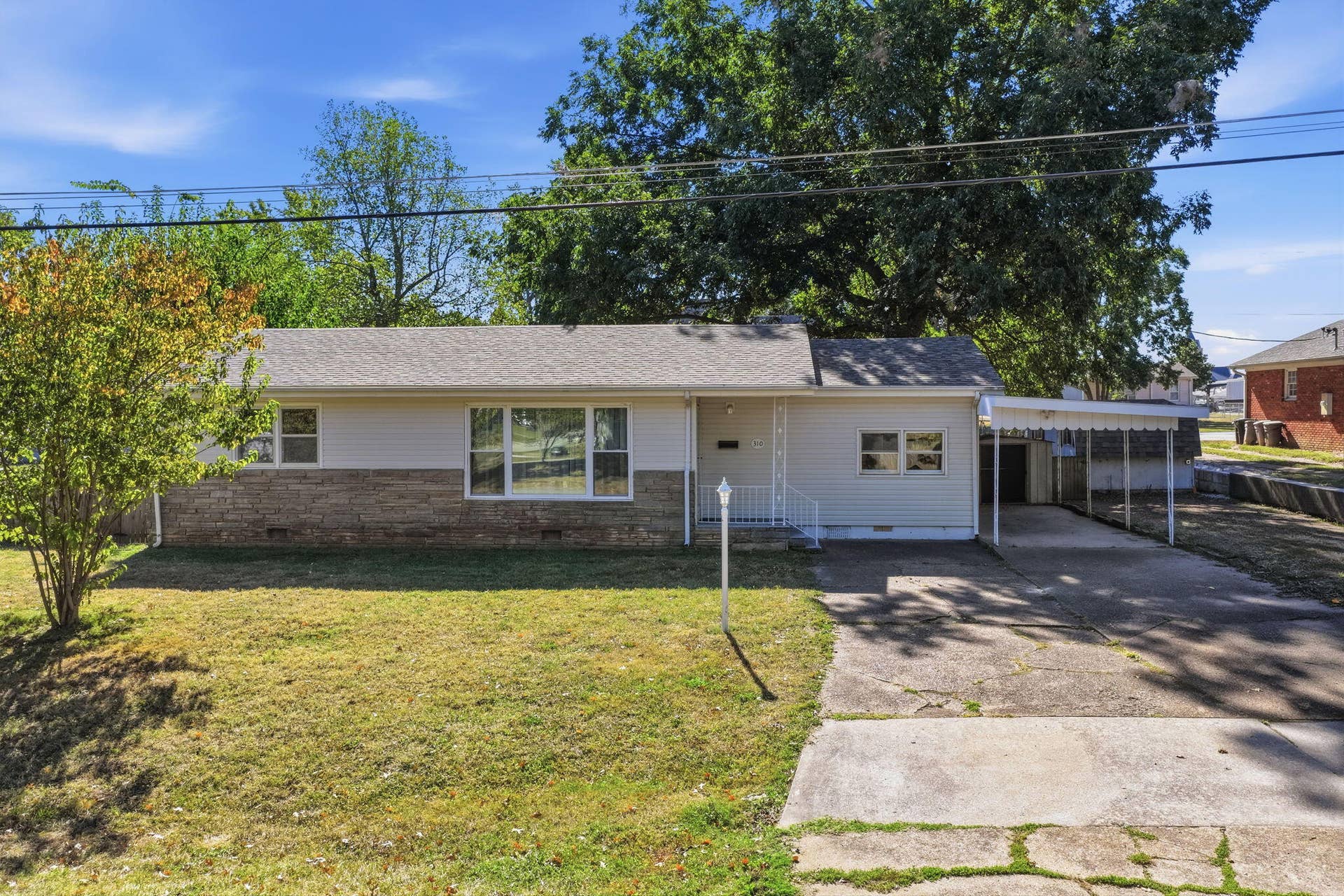 310 E Freeman Street, Bolivar, MO 65613 3-web-or-mls-VisualWorks_Design_LLC_102