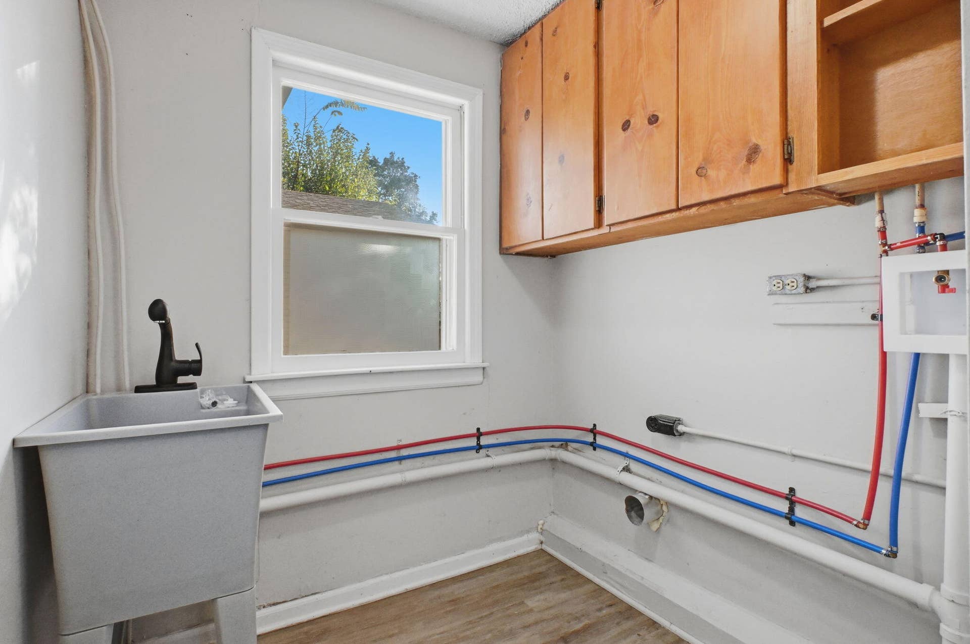 310 E Freeman Street, Bolivar, MO 65613 41-web-or-mls-VisualWorks_Design_LLC_017