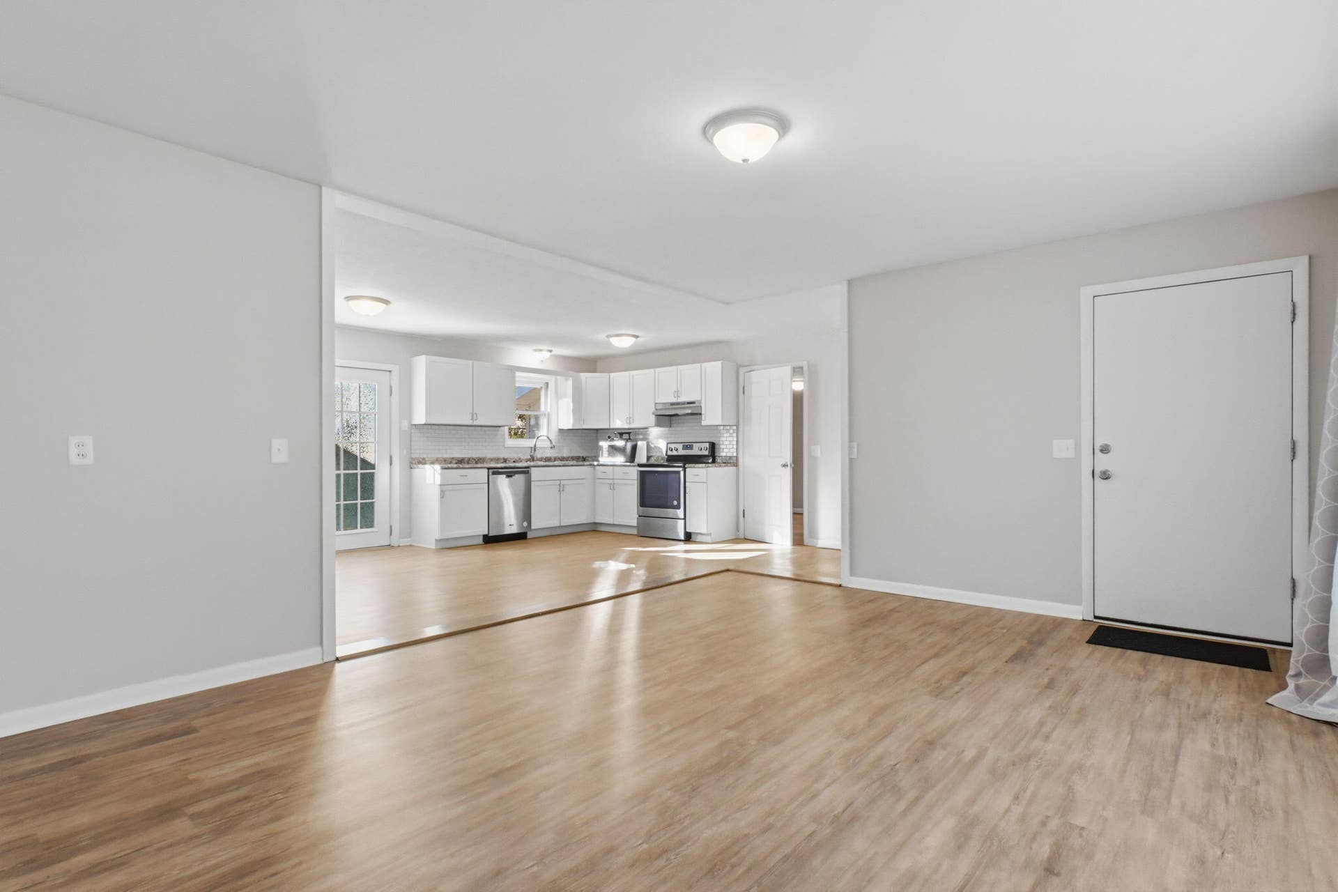 310 E Freeman Street, Bolivar, MO 65613 22-web-or-mls-VisualWorks_Design_LLC_004
