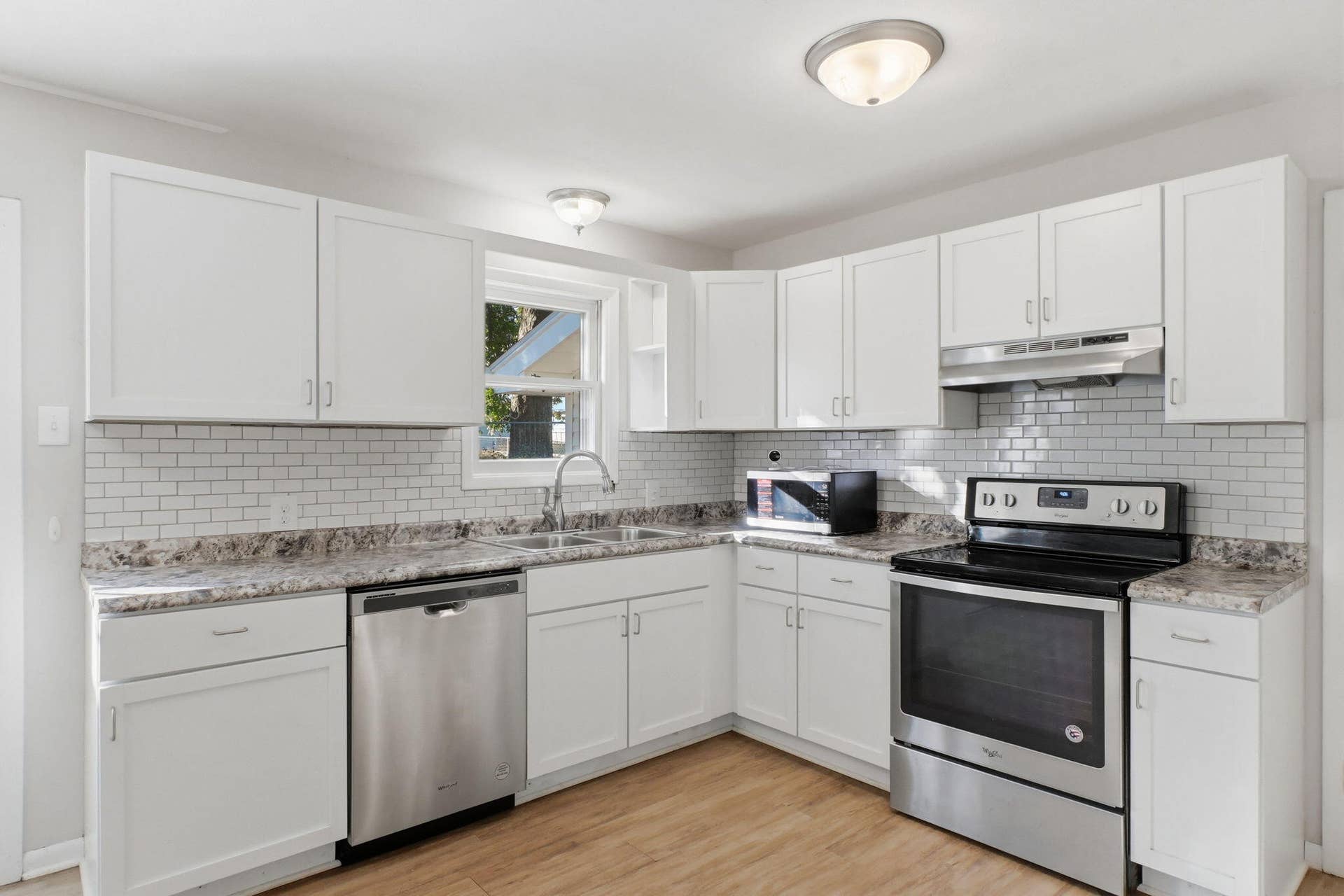 310 E Freeman Street, Bolivar, MO 65613 36-web-or-mls-VisualWorks_Design_LLC_012