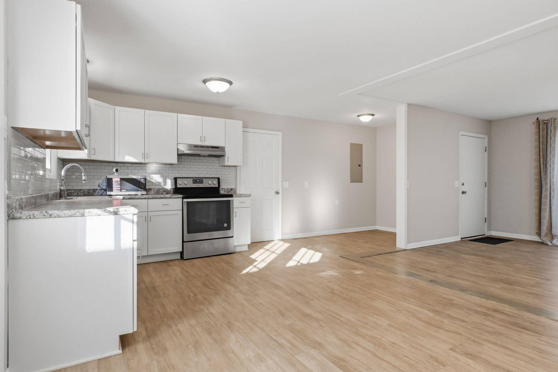 310 E Freeman Street, Bolivar, MO 65613 35-web-or-mls-VisualWorks_Design_LLC_011
