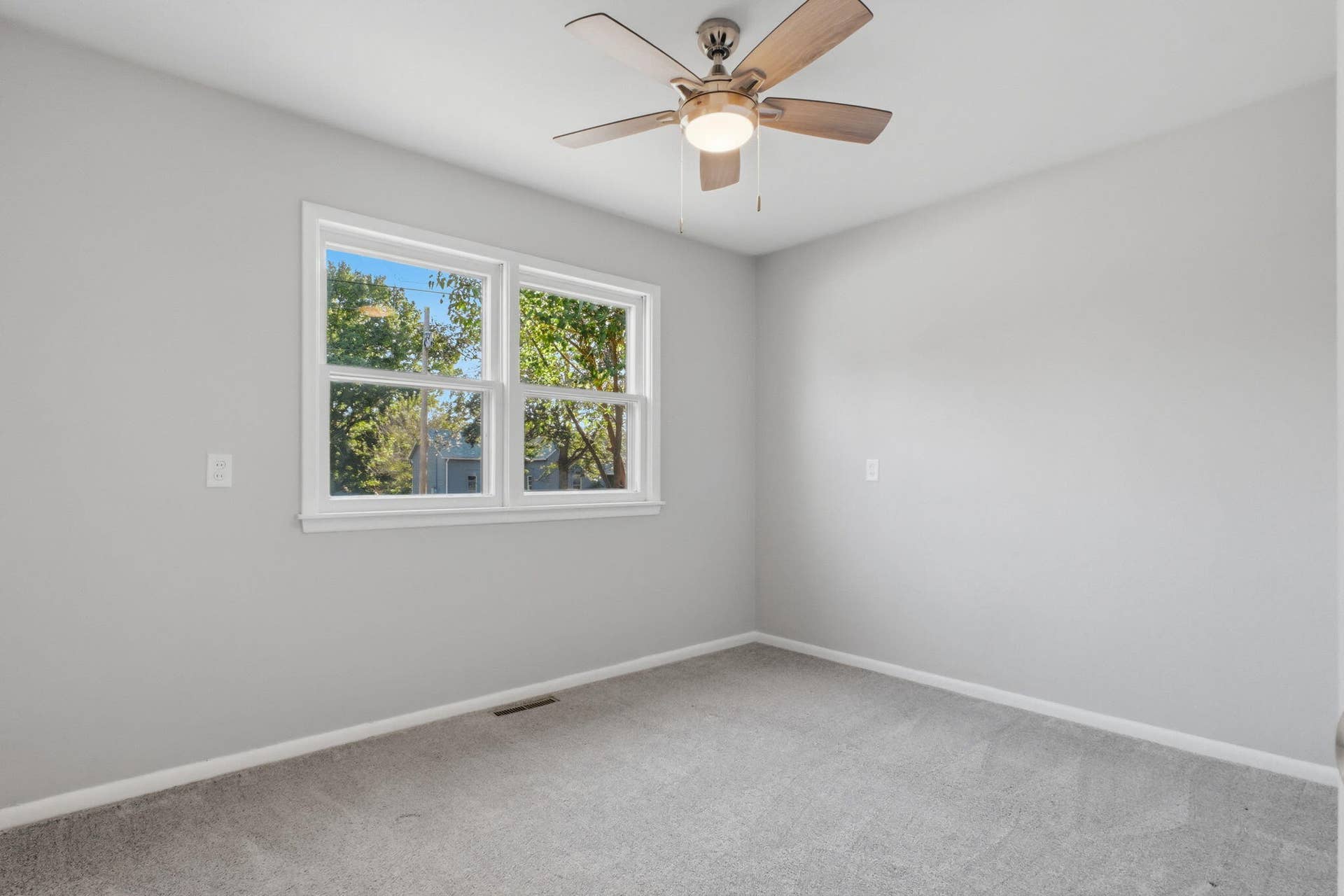 310 E Freeman Street, Bolivar, MO 65613 50-web-or-mls-VisualWorks_Design_LLC_021