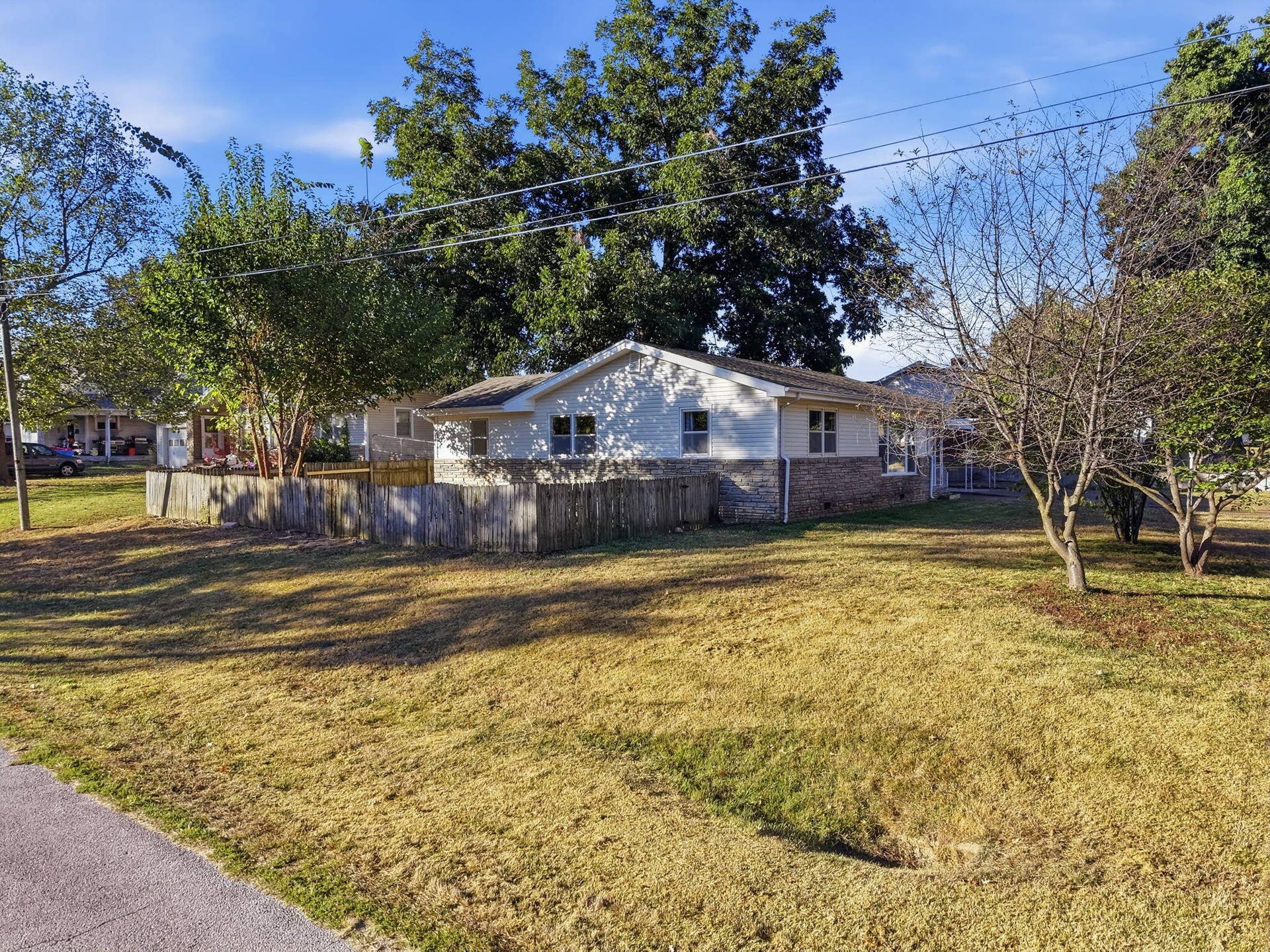 310 E Freeman Street, Bolivar, MO 65613 9-web-or-mls-VisualWorks_Design_LLC_031