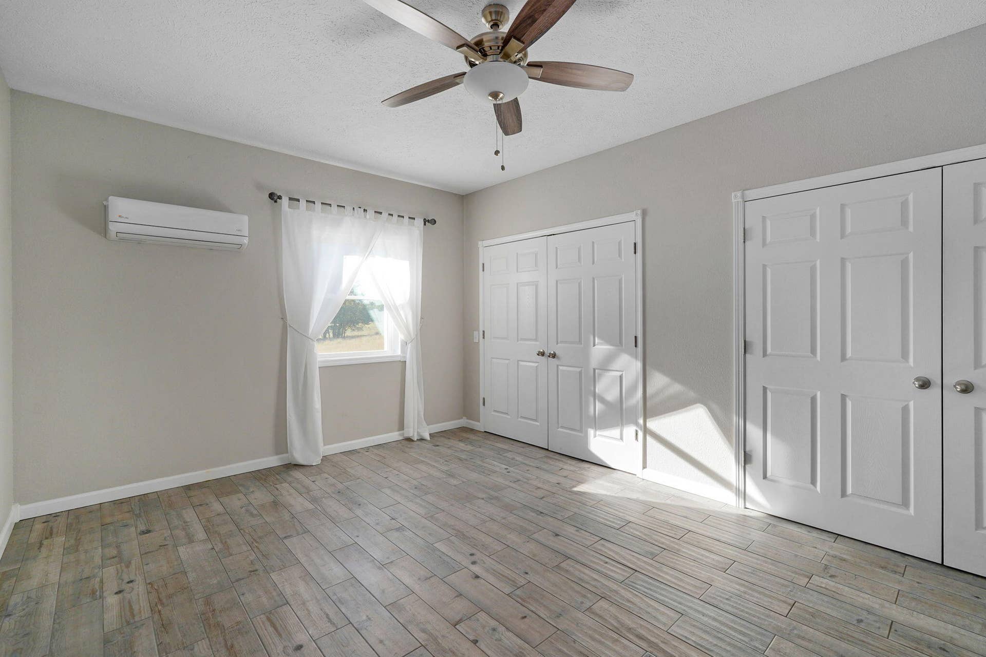 708 White Oak Rd-30