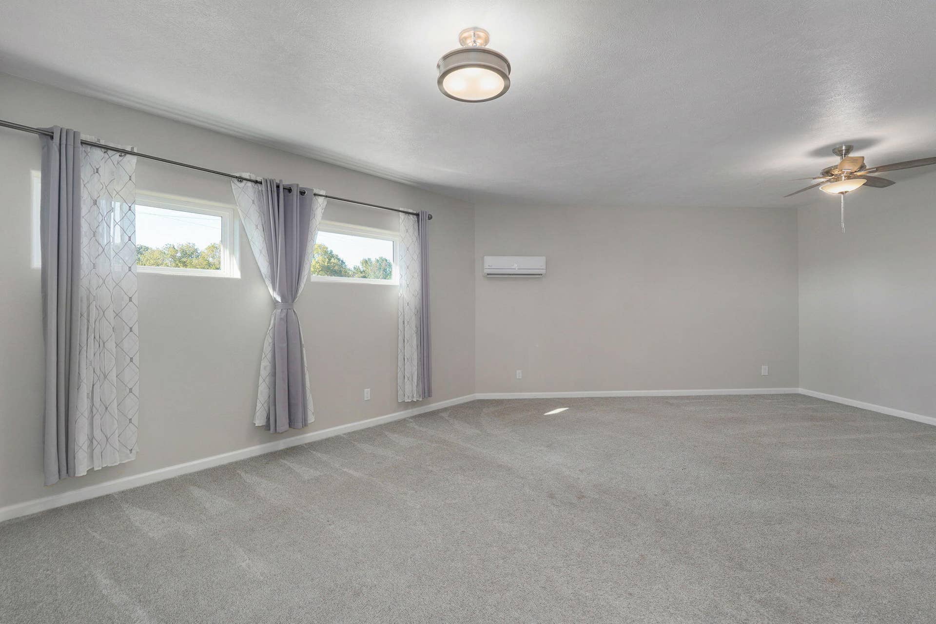 708 White Oak Rd-24