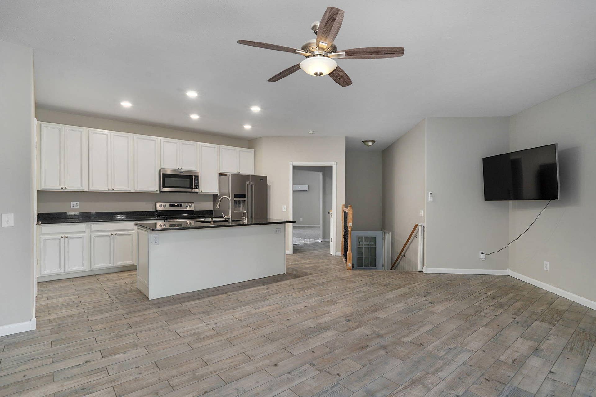 708 White Oak Rd-20