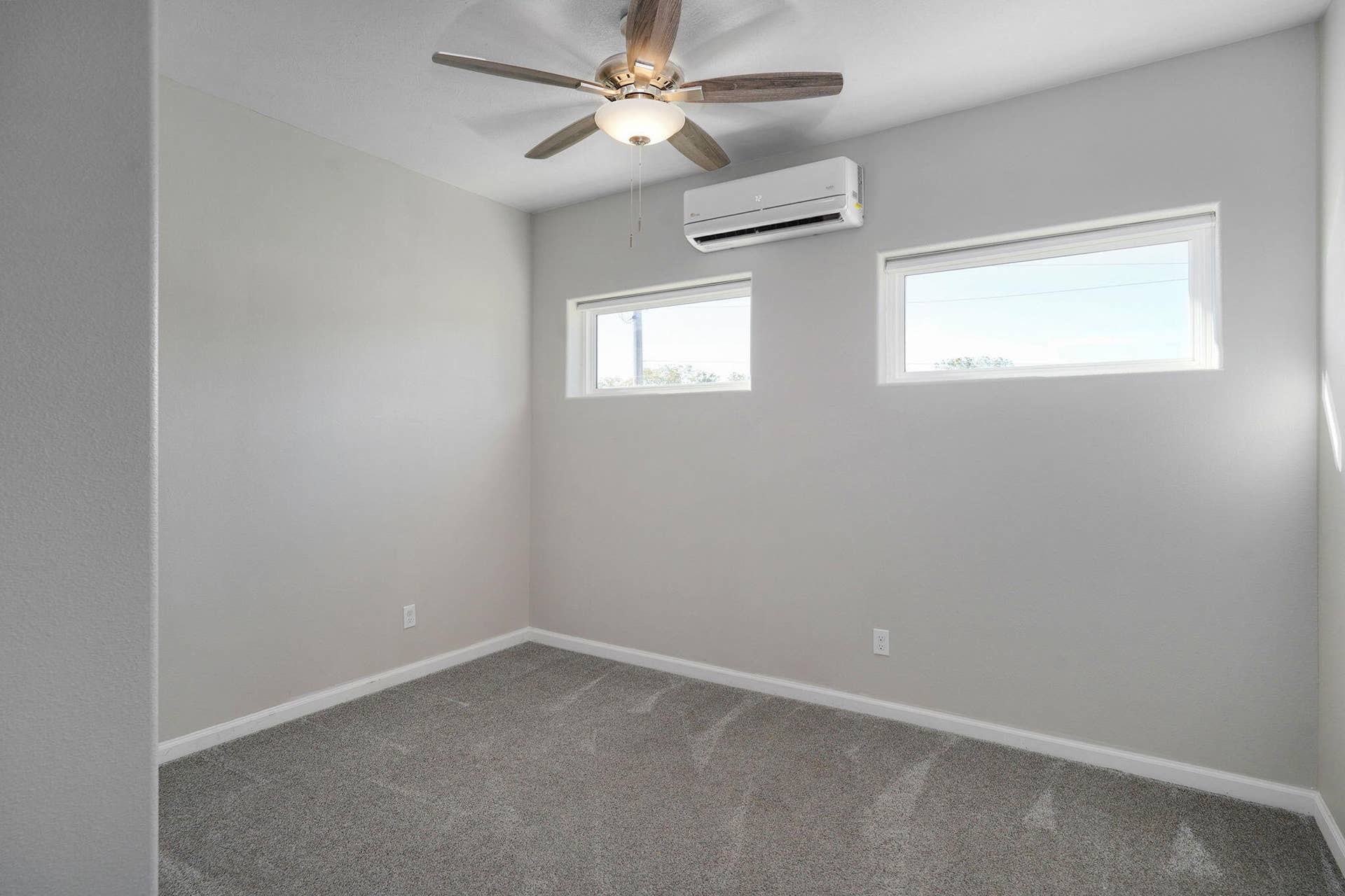 708 White Oak Rd-26