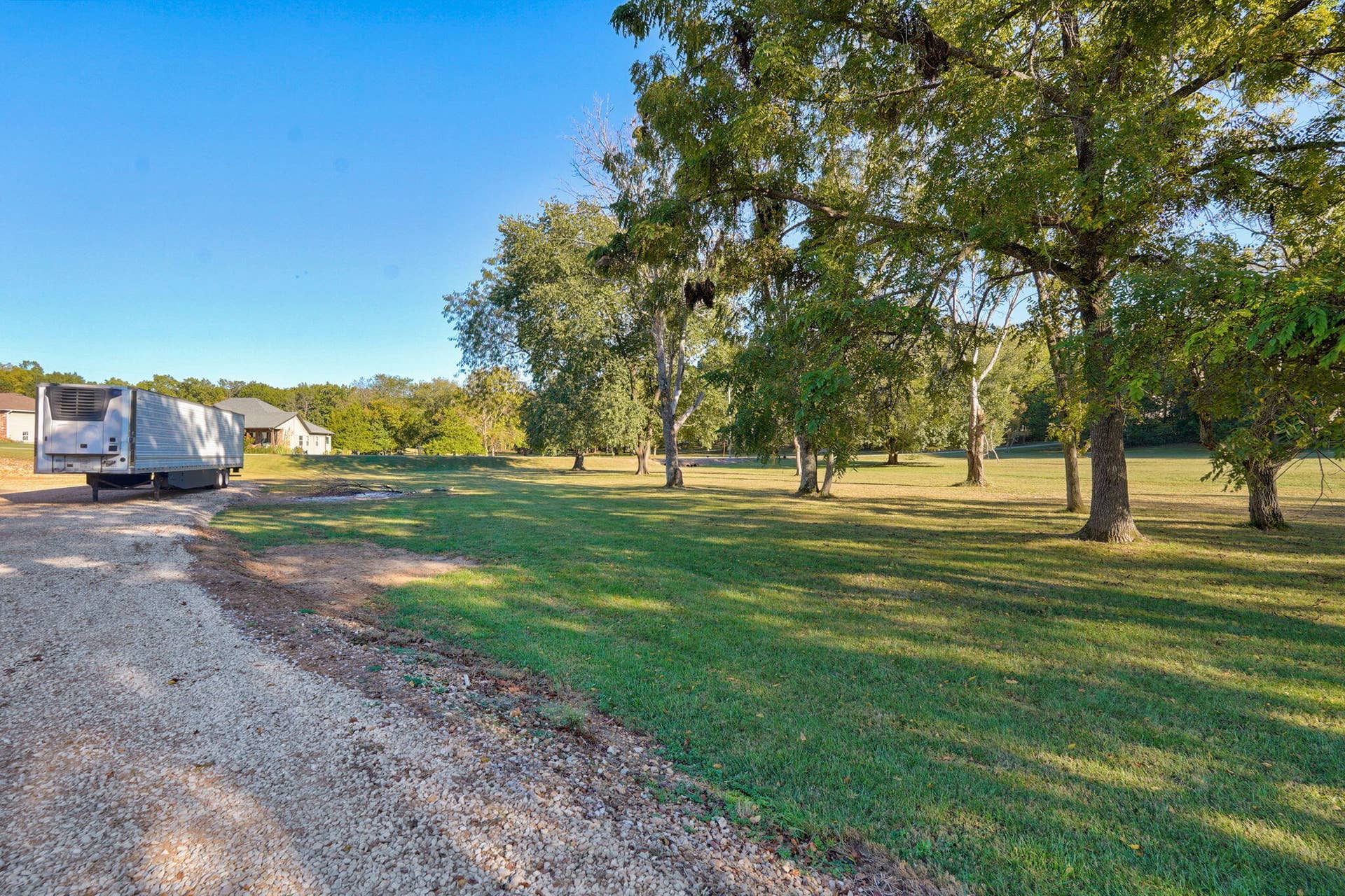 708 White Oak Rd-32